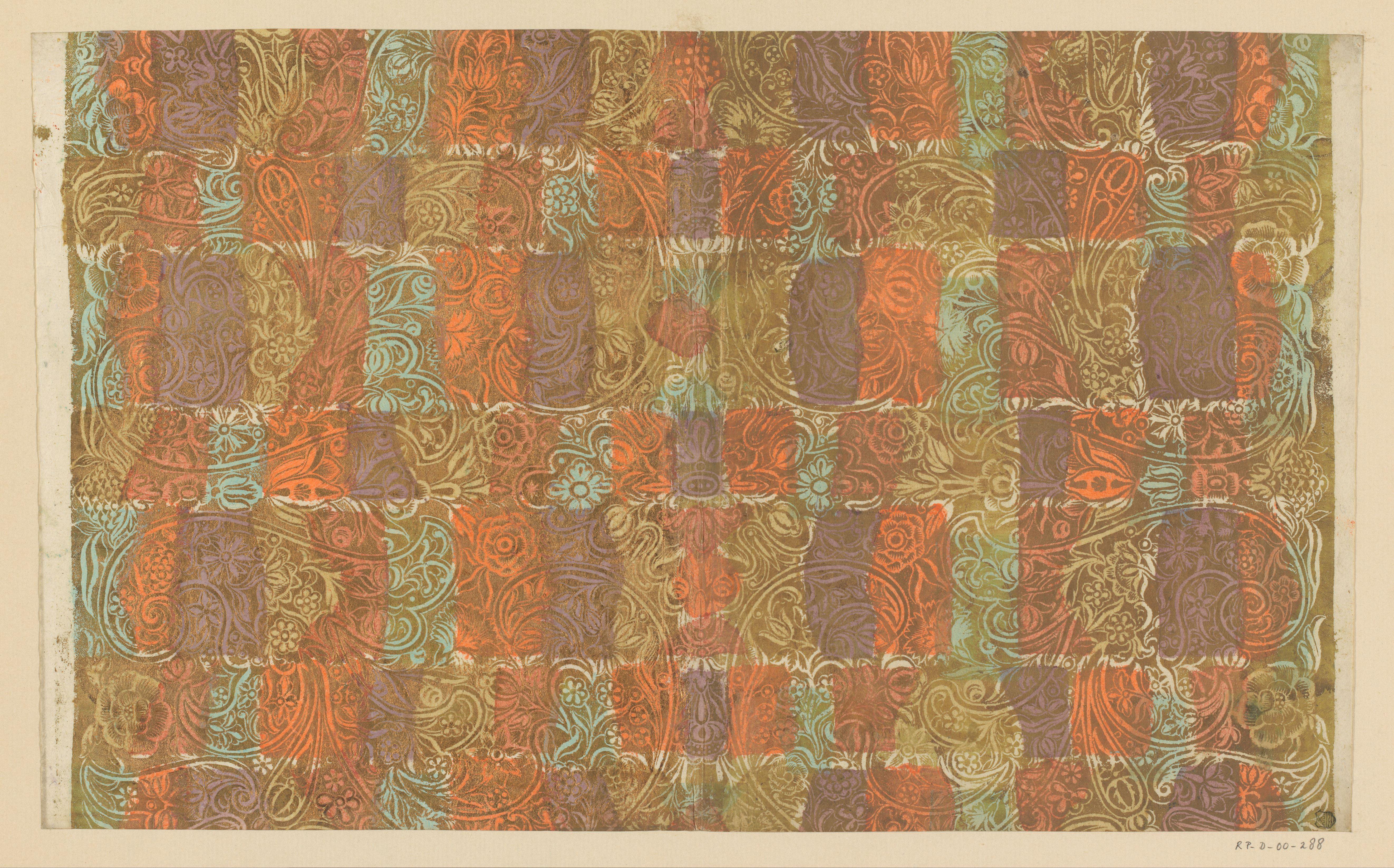 Blad met accoladepatroon met bloemen