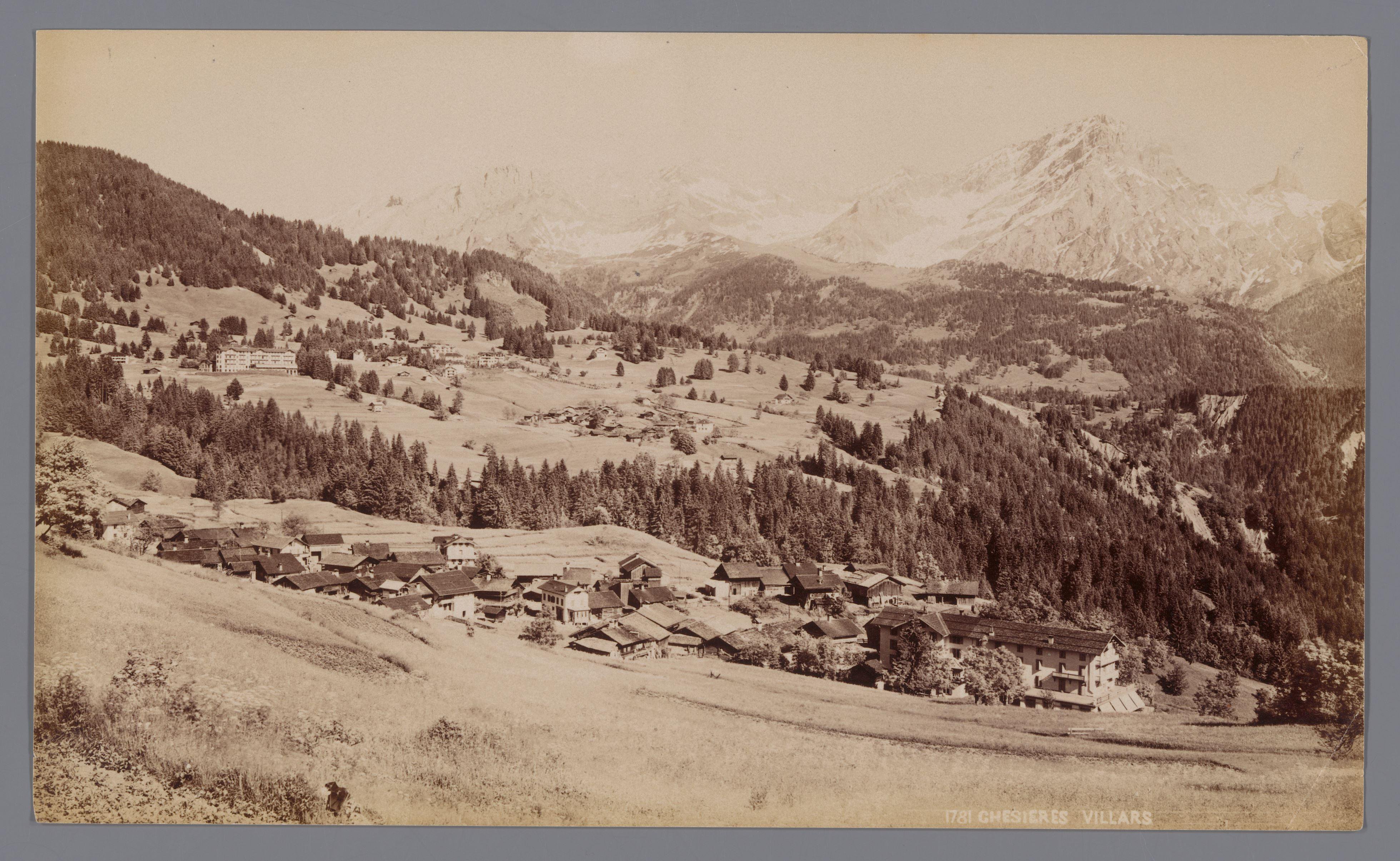 Gezicht op Villars-sur-Ollon in Zwitserland