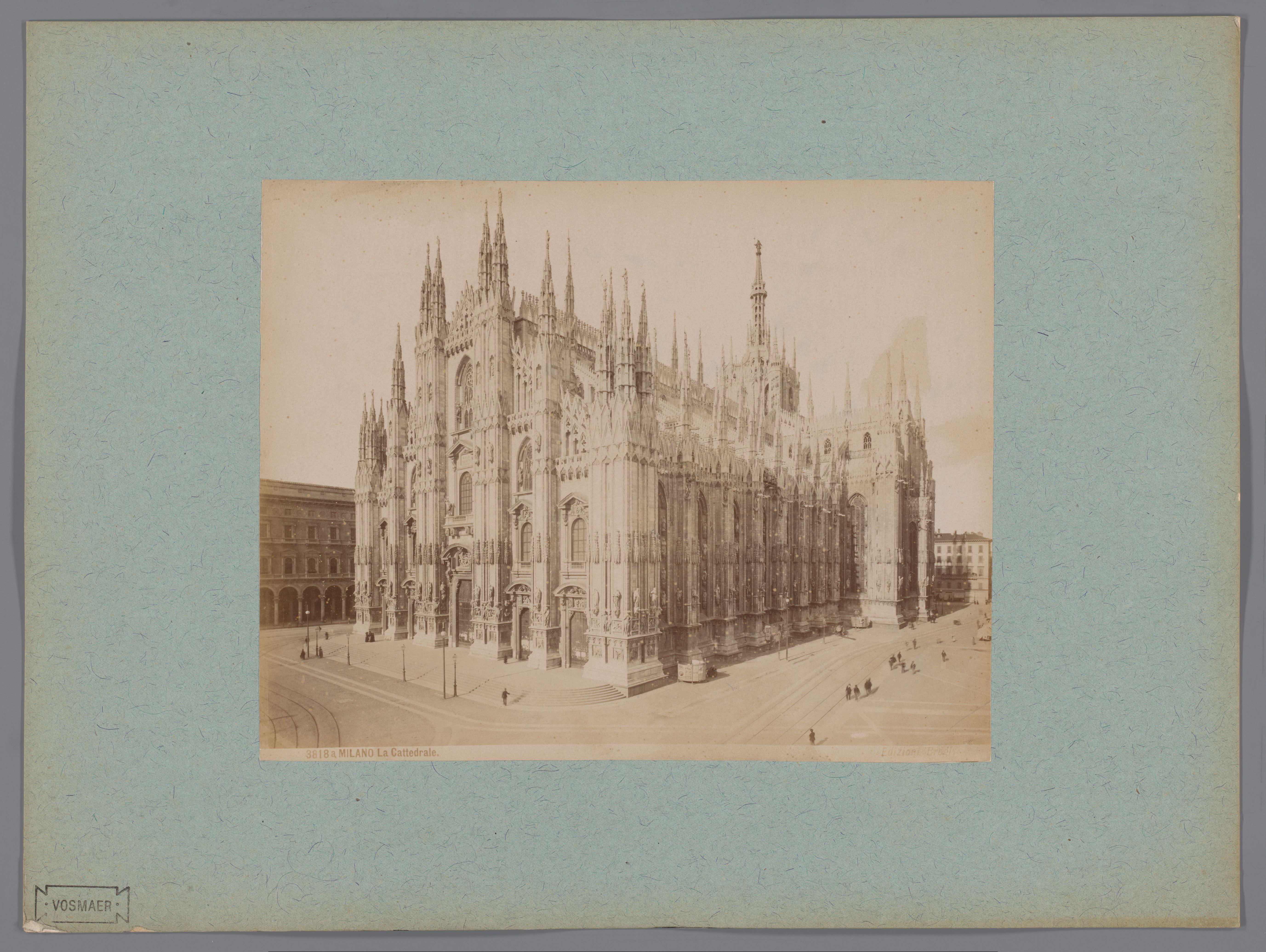 Gezicht op de kathedraal van Milaan, Italië