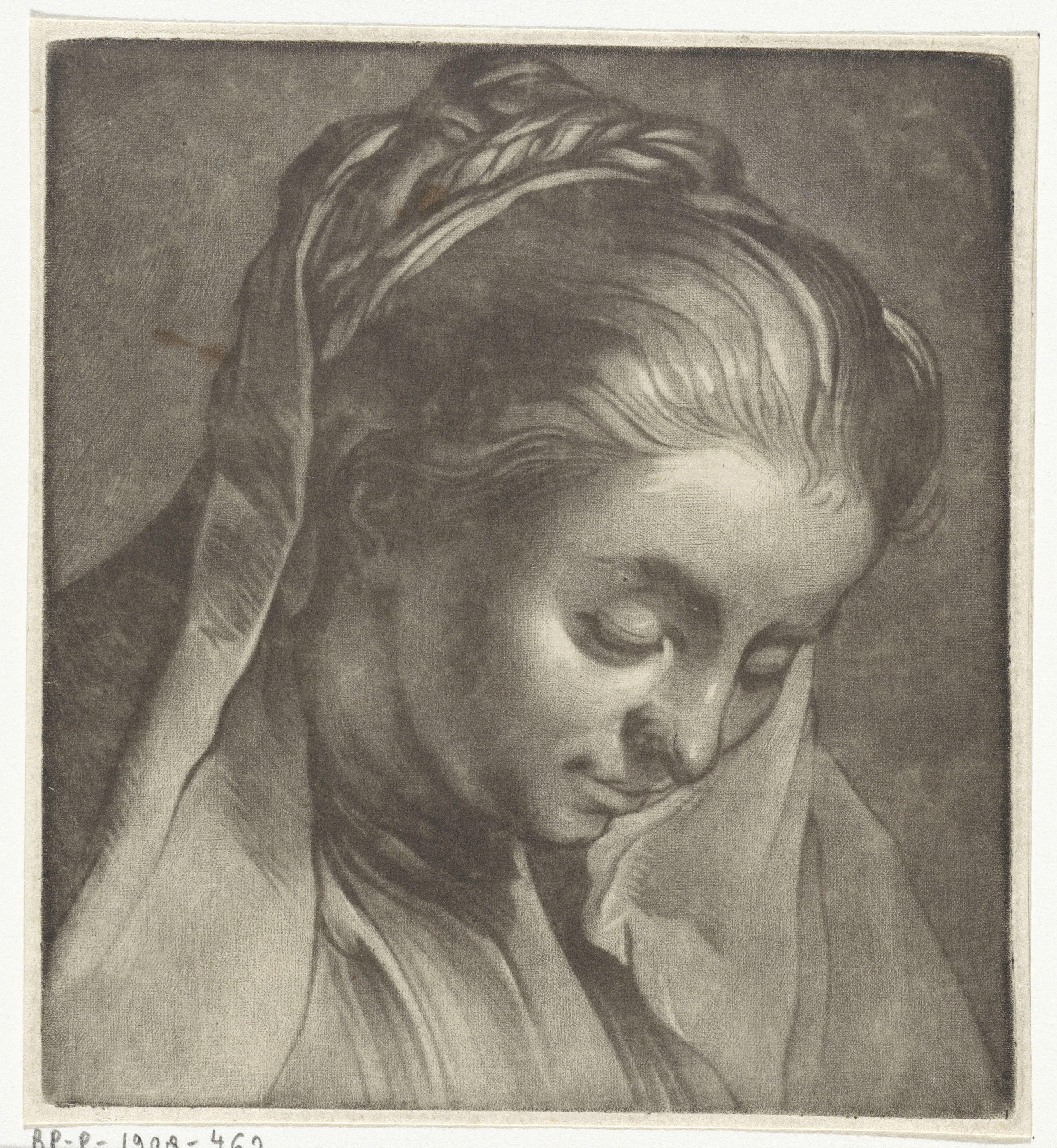 Omlaag kijkende vrouw