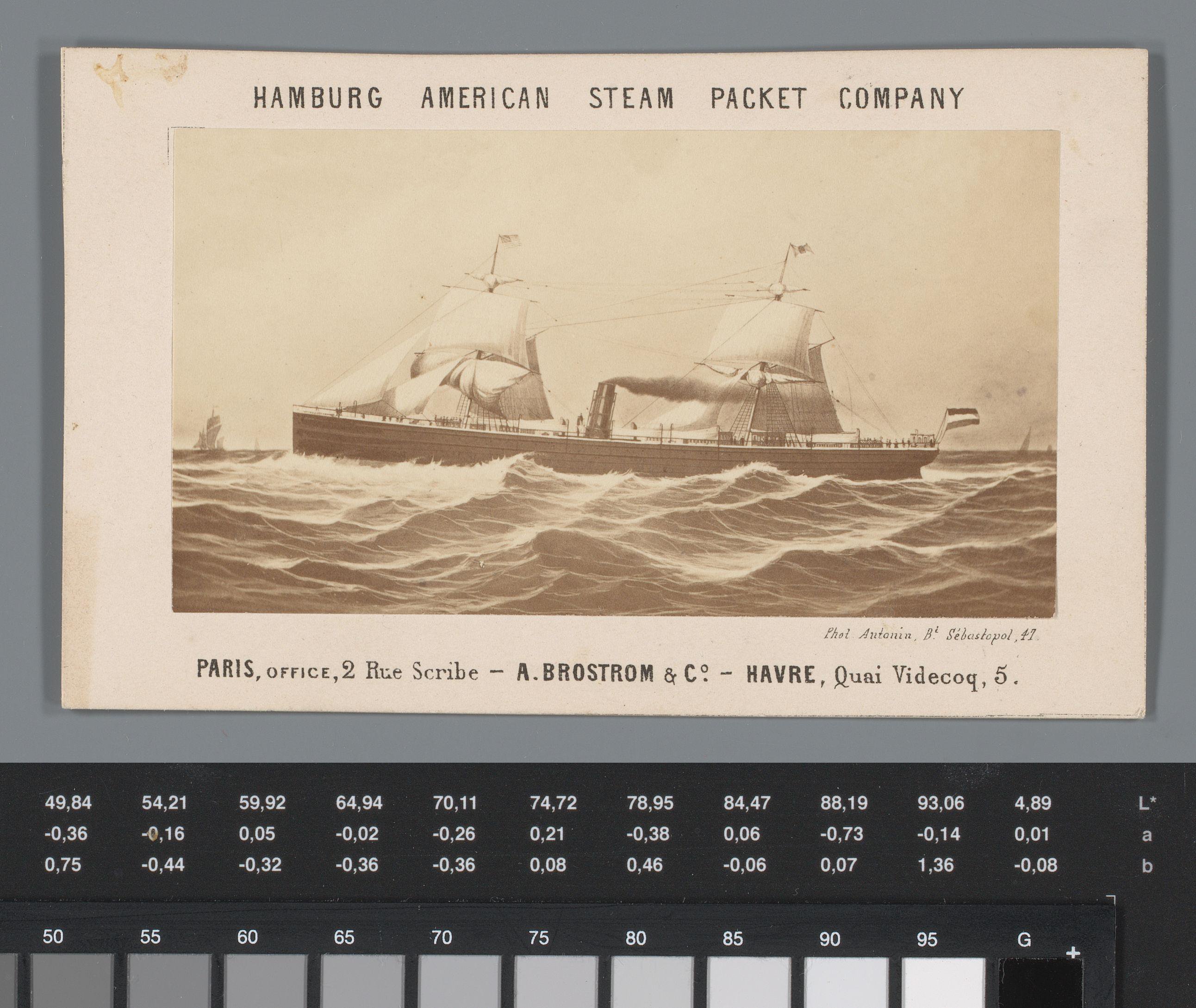 Gezicht op een stoomzeiler van Hamburg American Steam Packet Company
