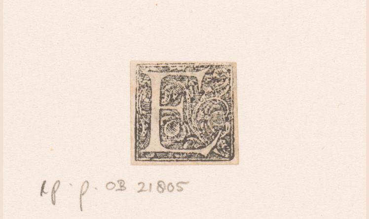 Letter E: rankenornament