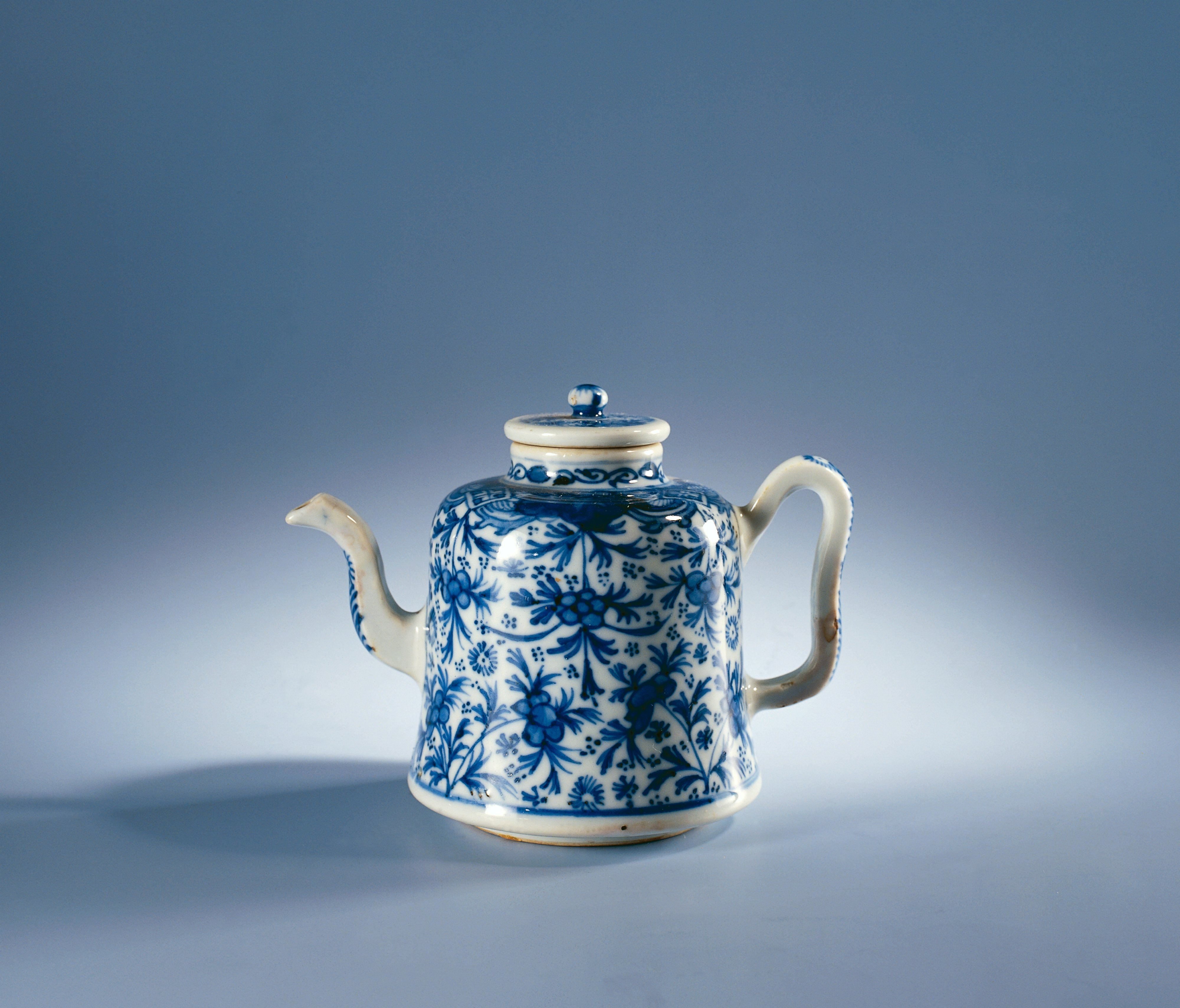 Bell-shaped teapot with flower sprays