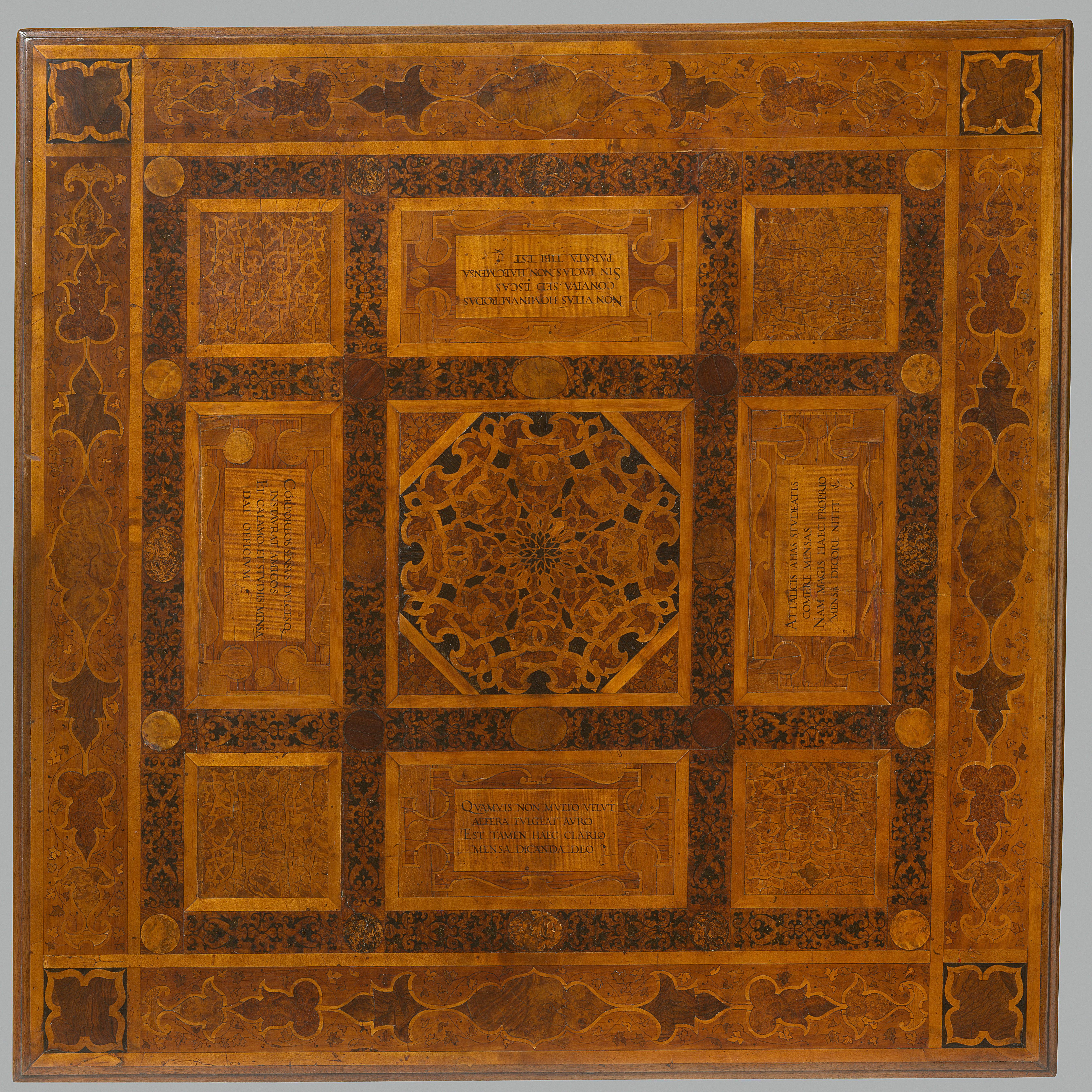 Tafelblad van marqueterie