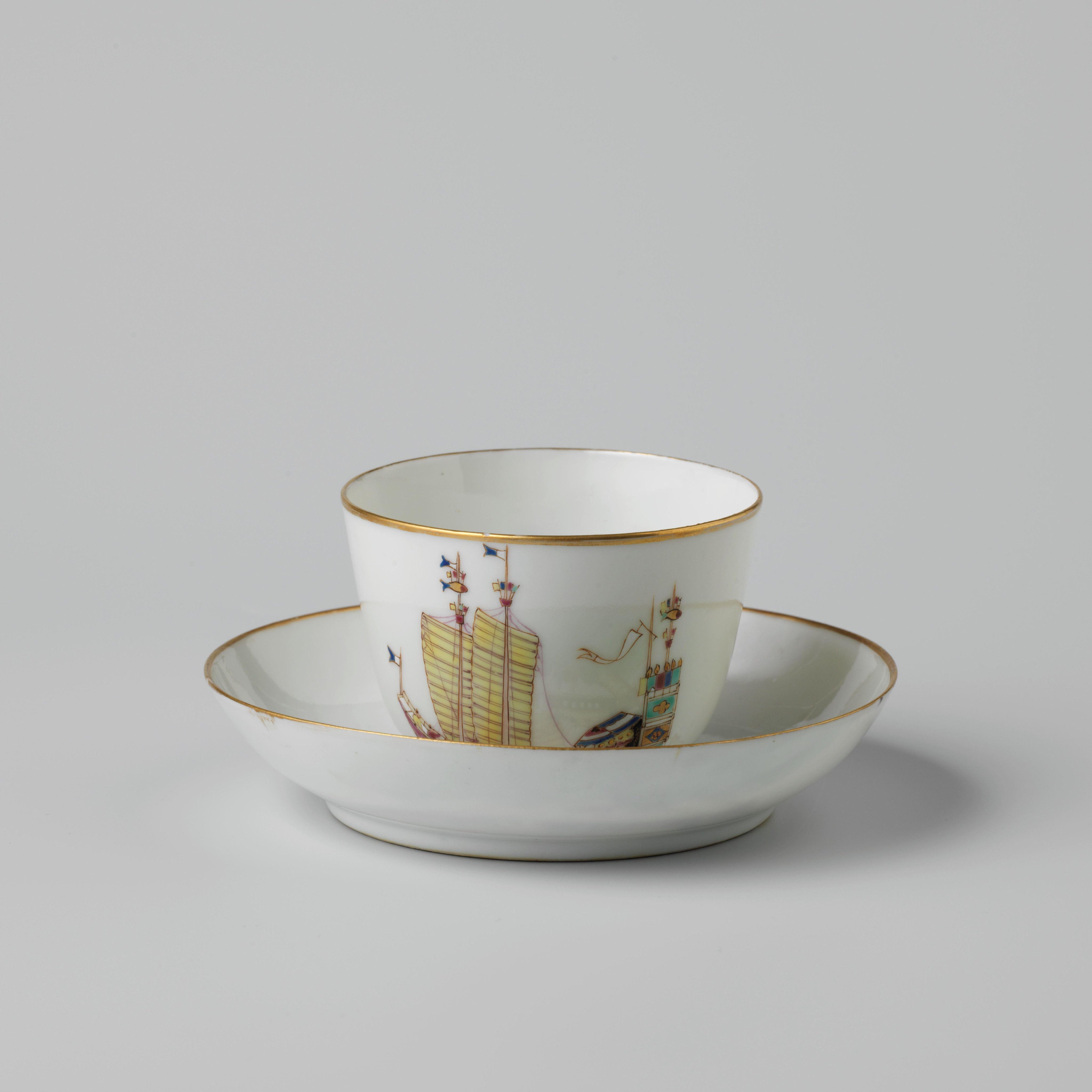 Cup and saucer with a Chinese junk and the arms of Amsterdam