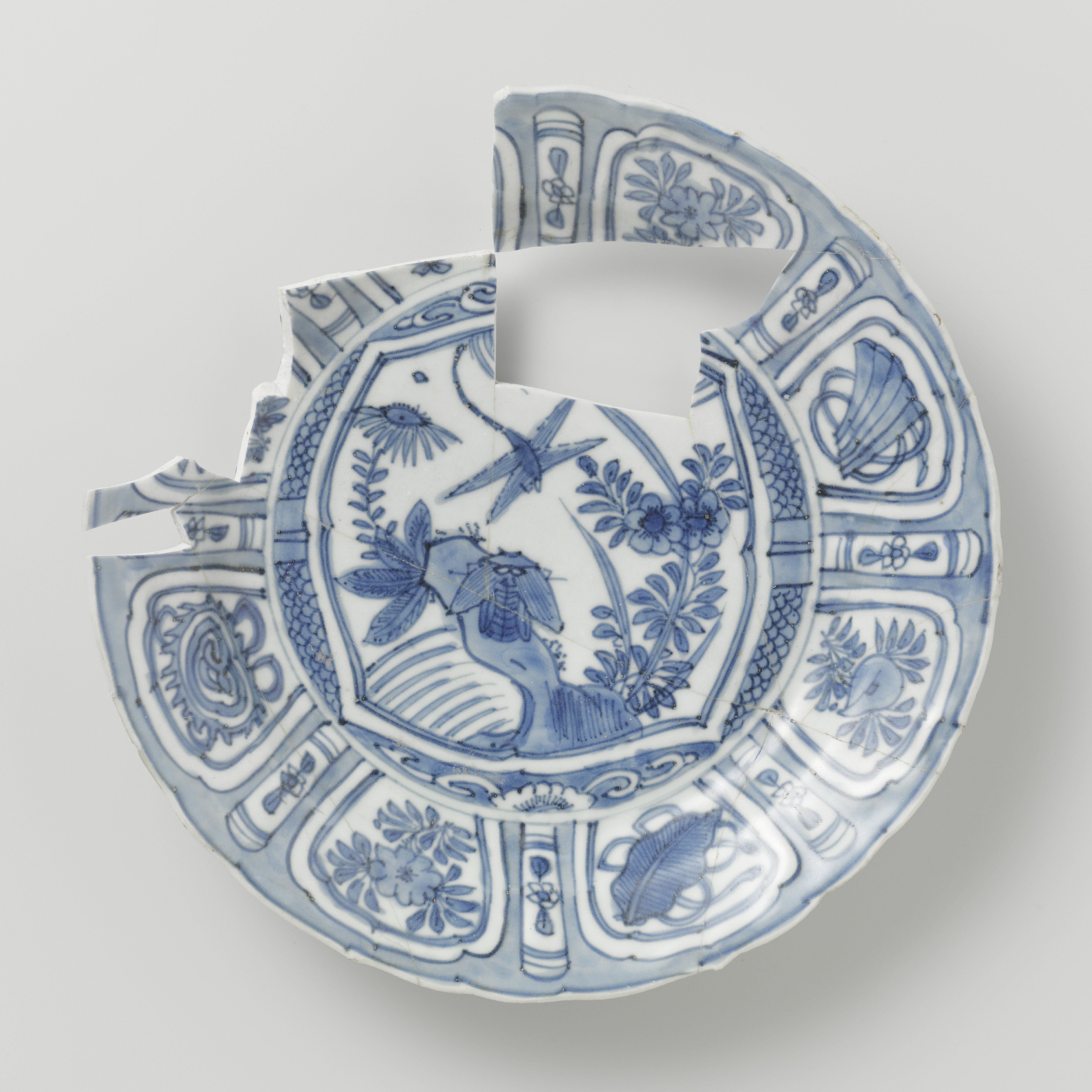 Plate from the V.O.C.-ship the 'Witte Leeuw'