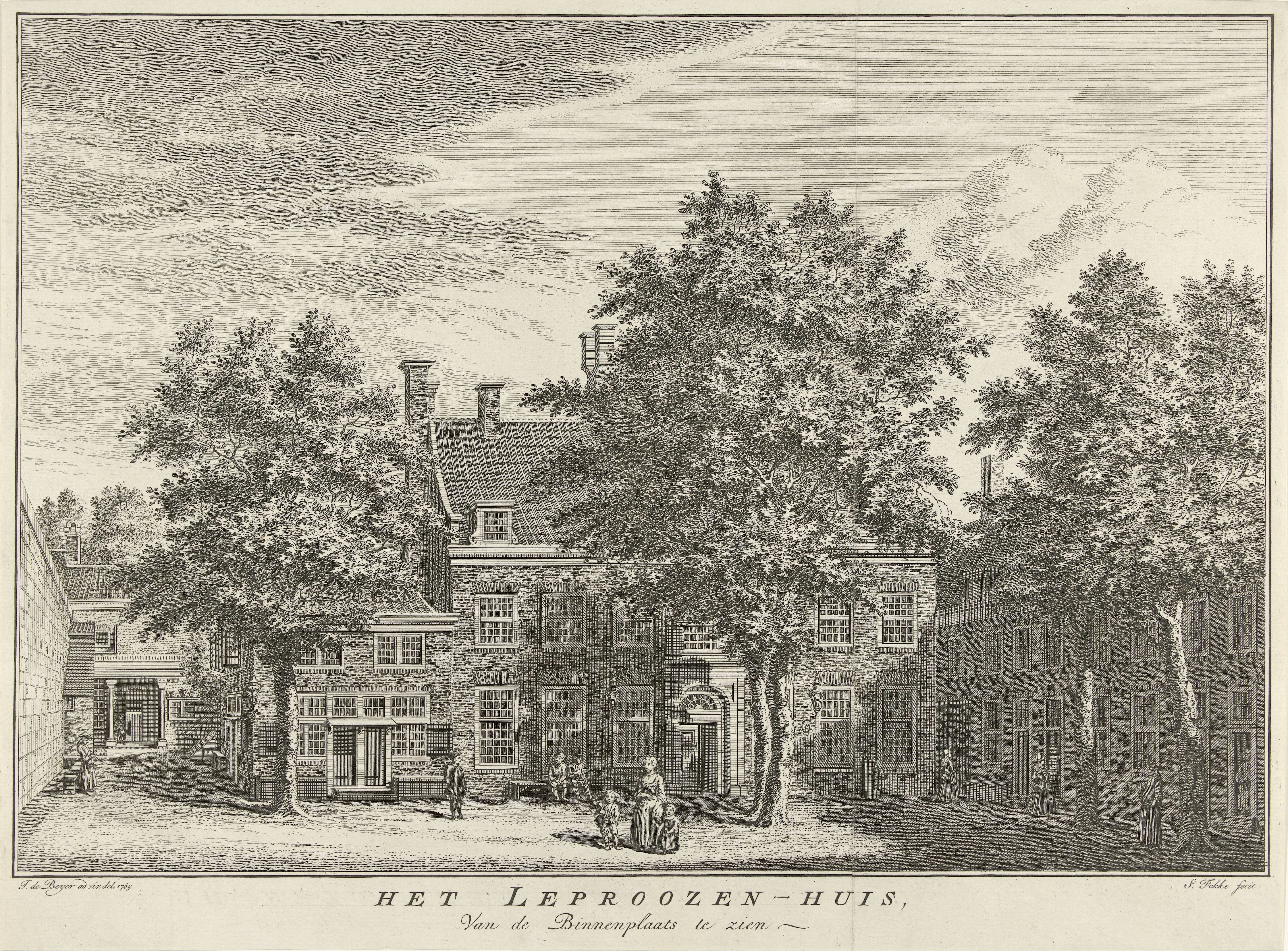 Gezicht op de binnenplaats van het Leprozenhuis te Amsterdam