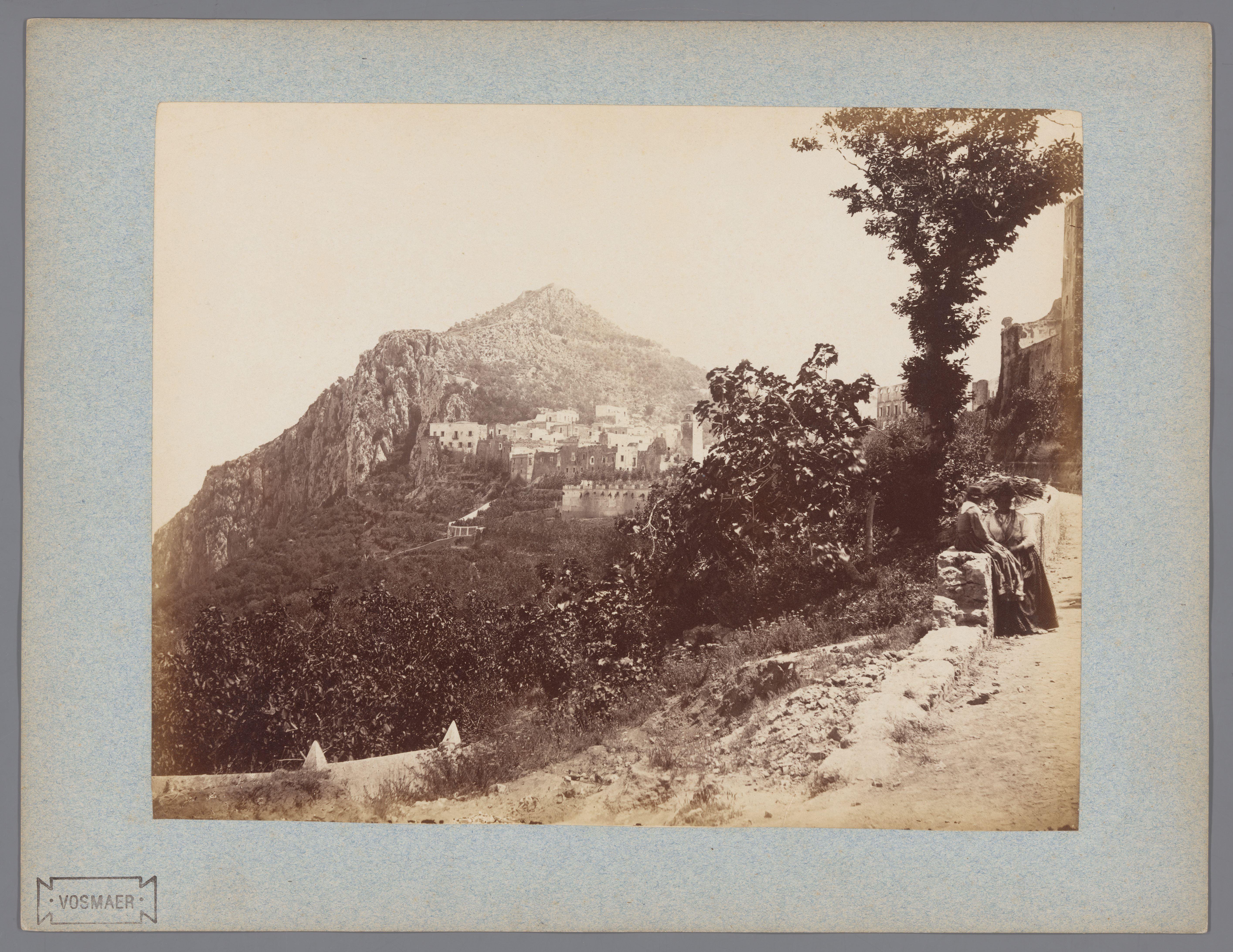 Gezicht op een dorp op Capri