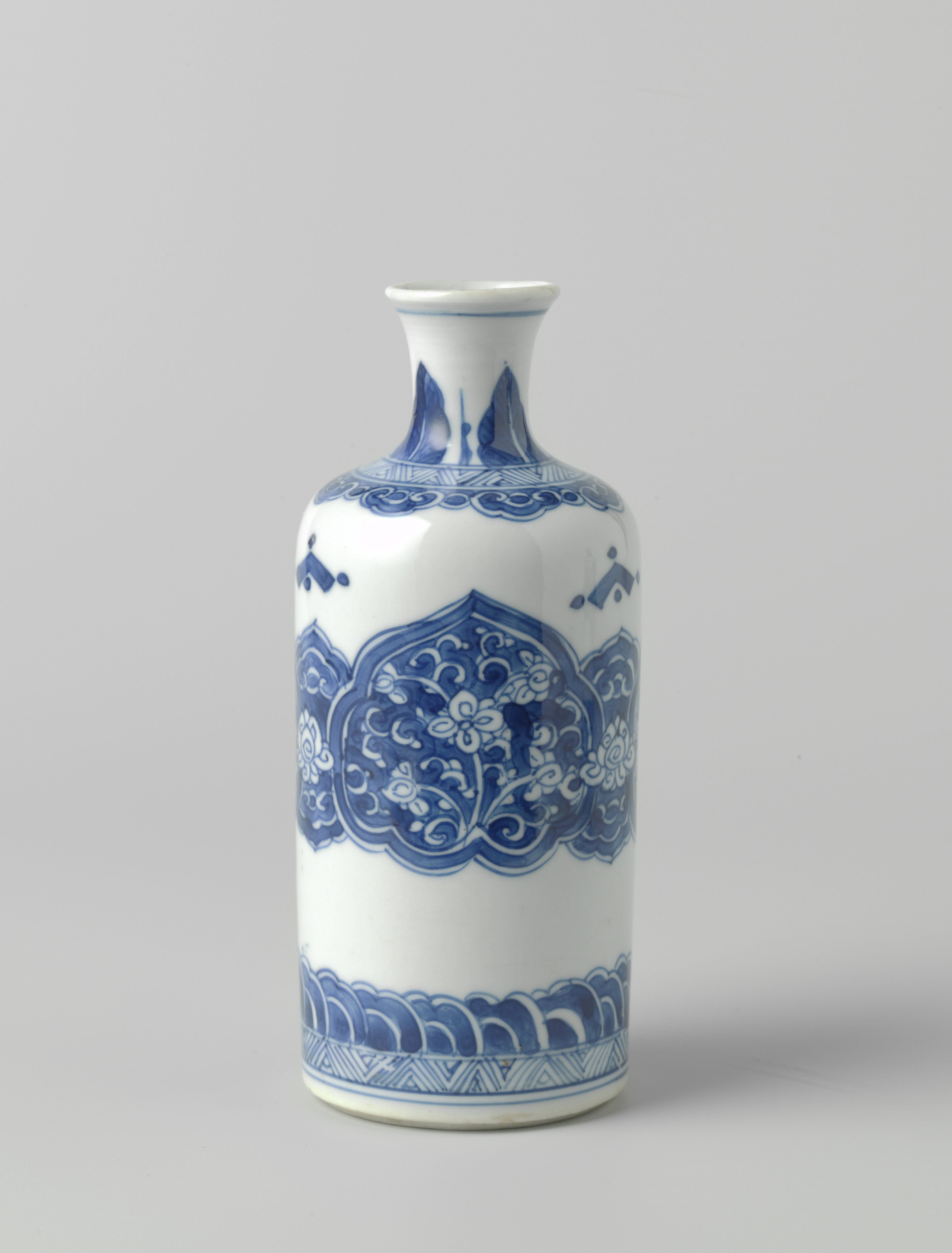 Cilindrical bottle vase with floral scrolls in reserve in ruyi-shaped panels