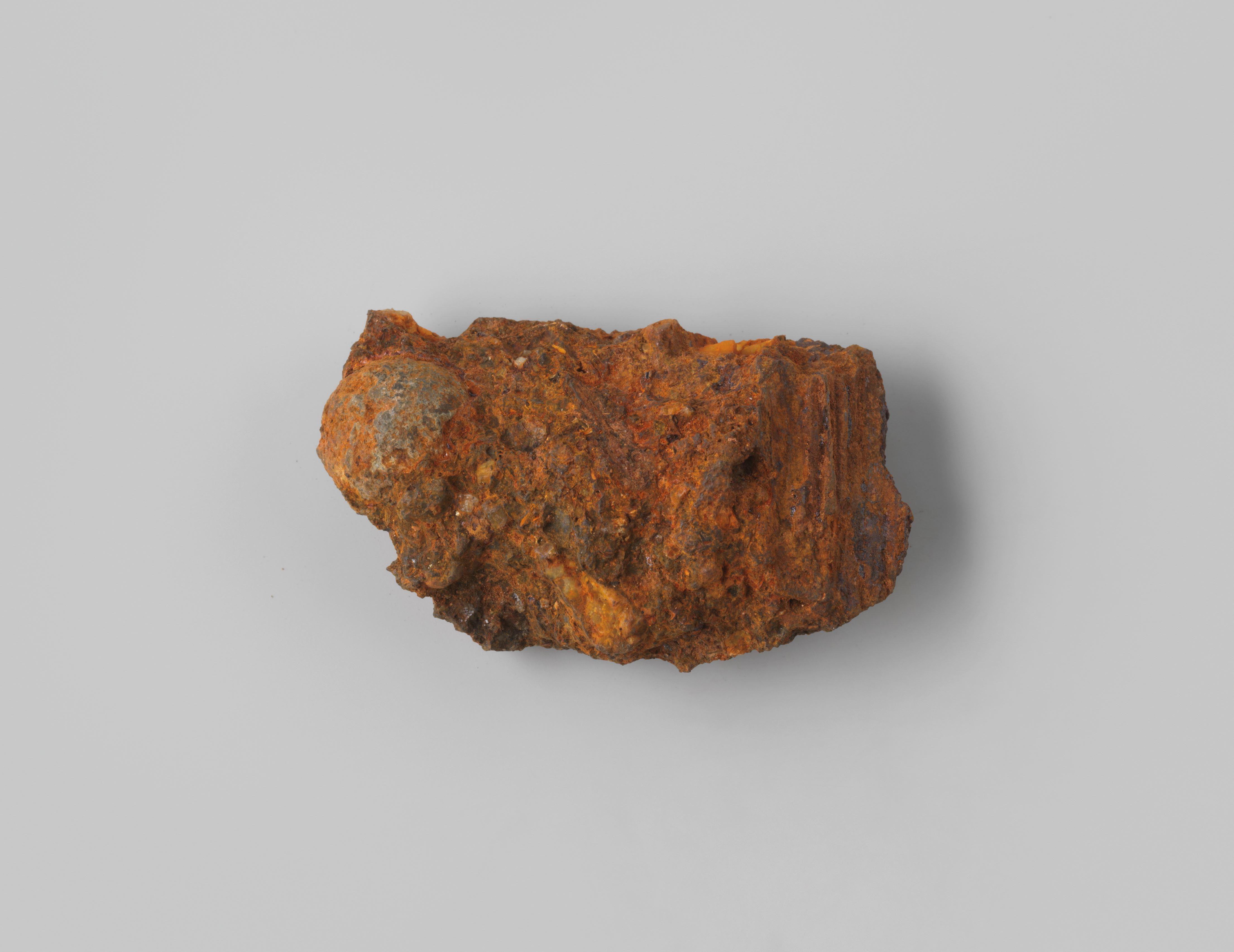 Musketkogel in concretie uit het wrak van de Oost-Indiëvaarder Hollandia