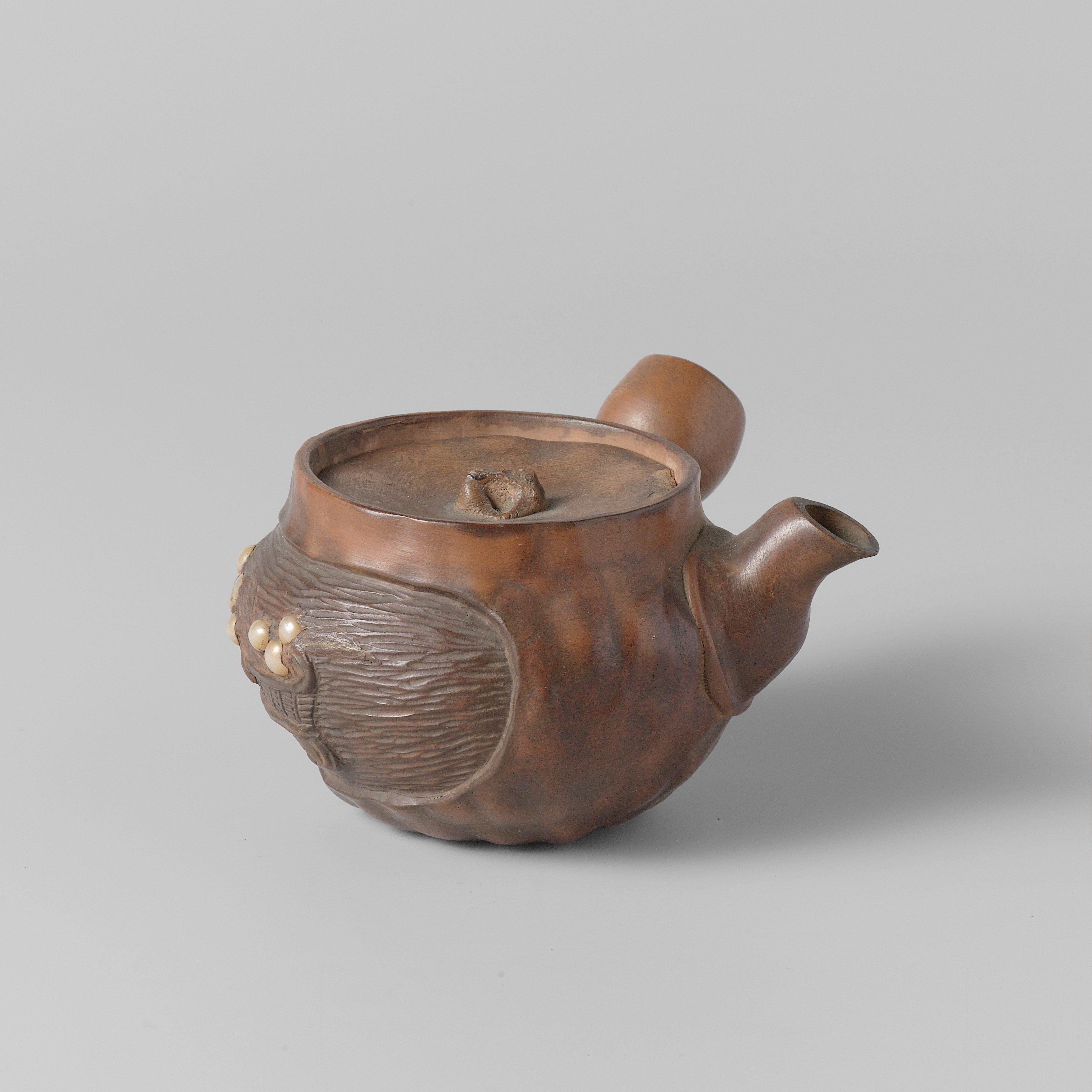 Gourd-shaped ewer