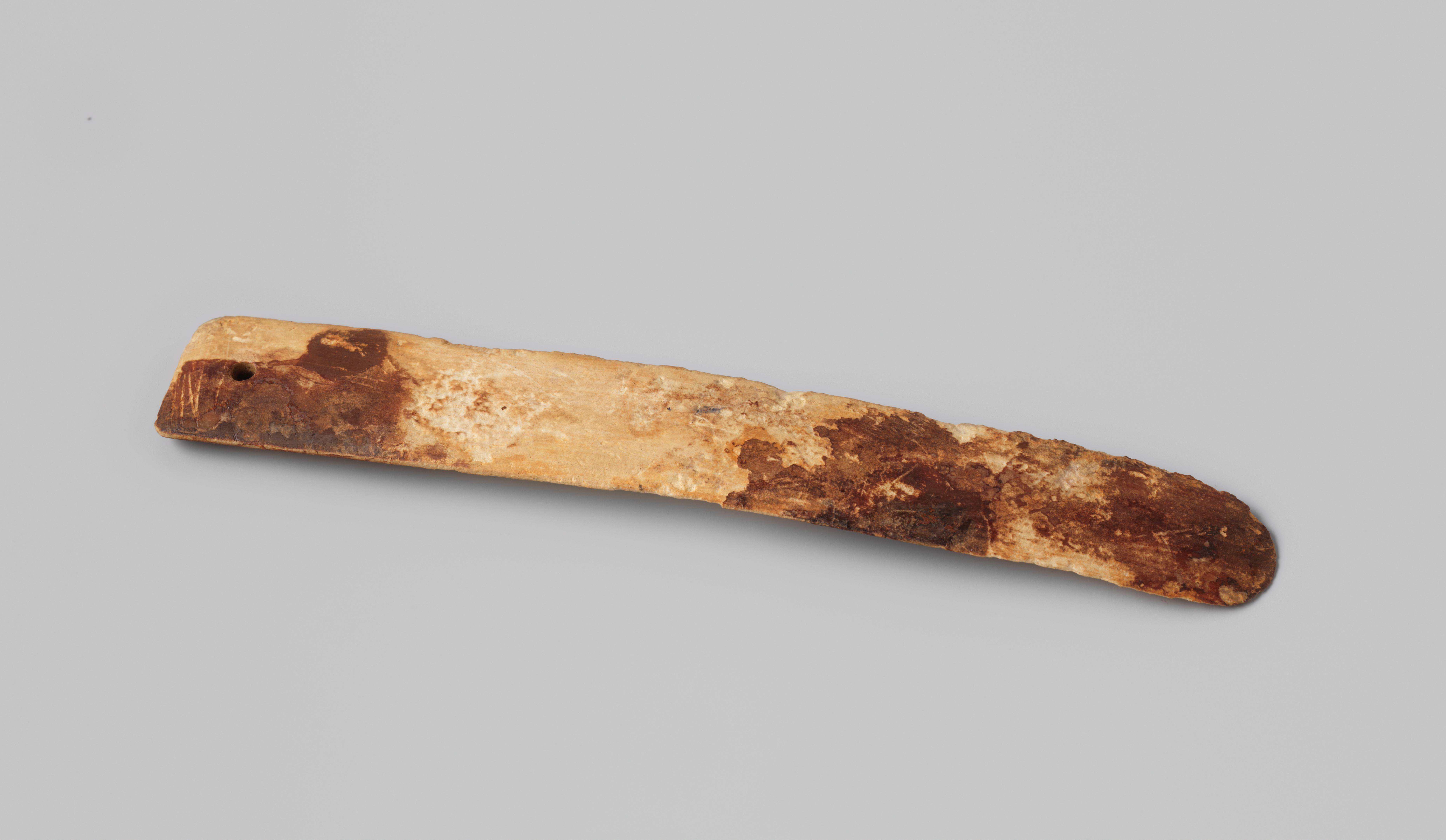 Bone paper knife from the wreck of the Dutch East India ship Hollandia