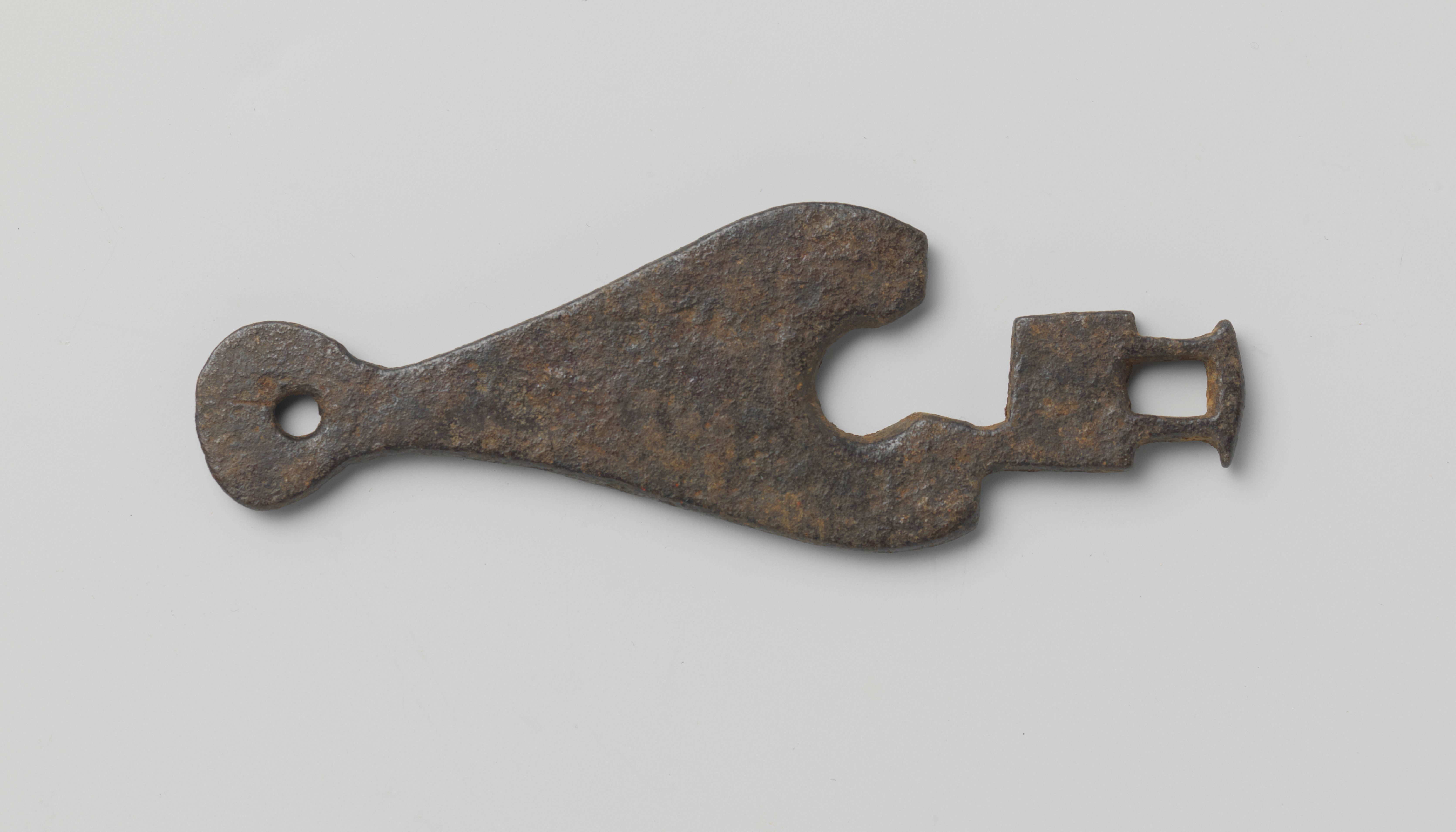 Key latch