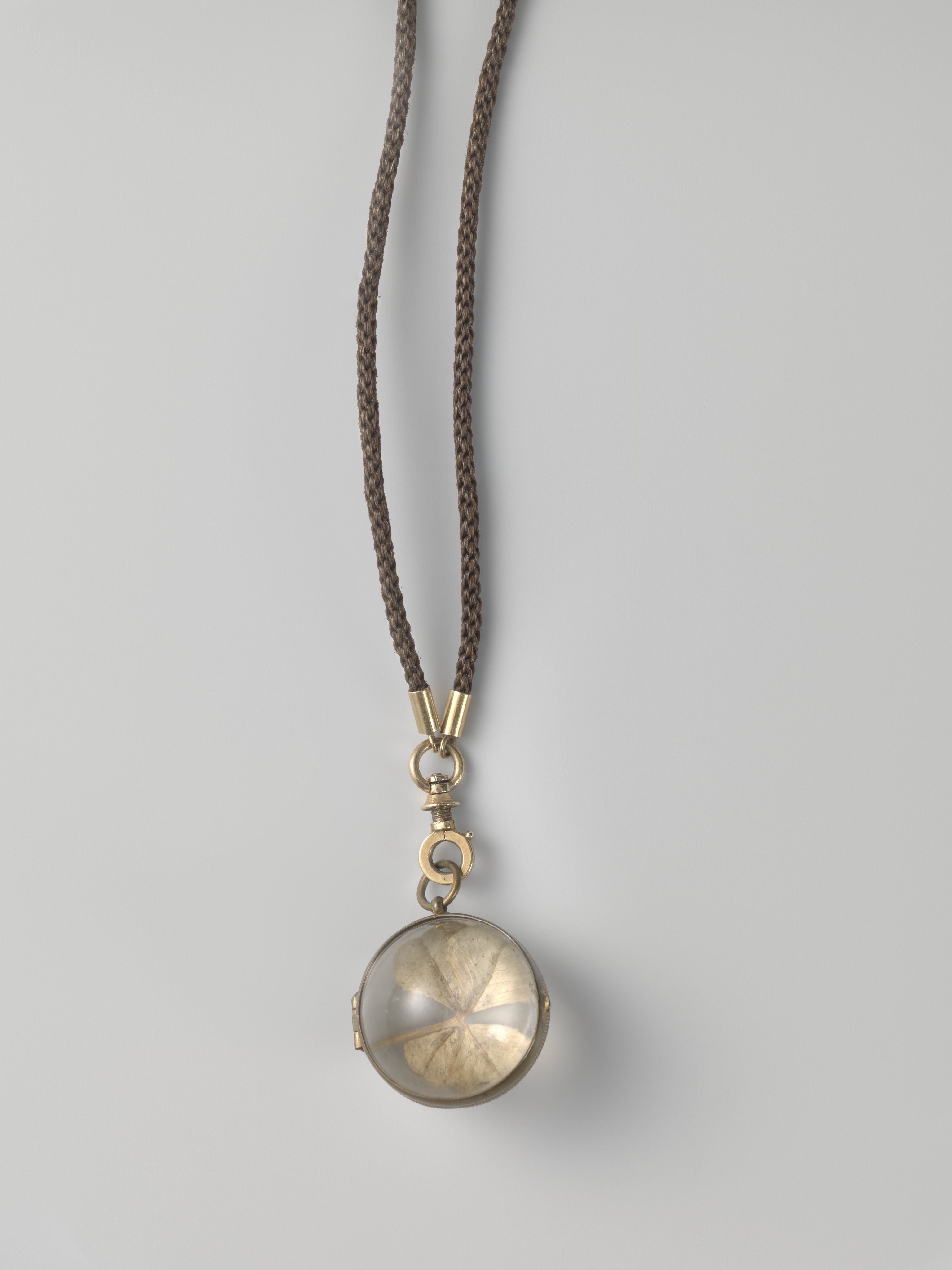 Collier