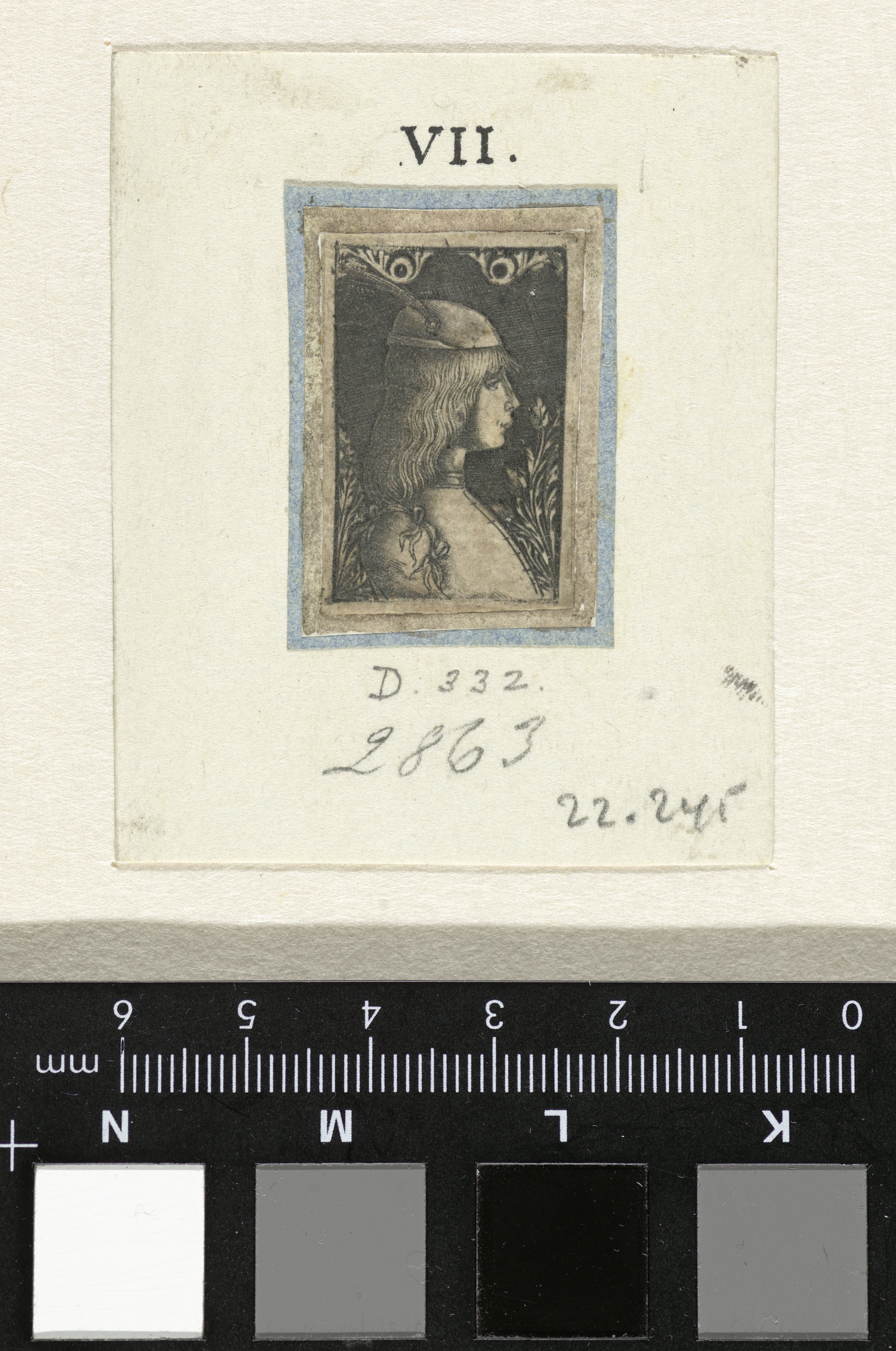 Portret van een jongeman met muts met veer