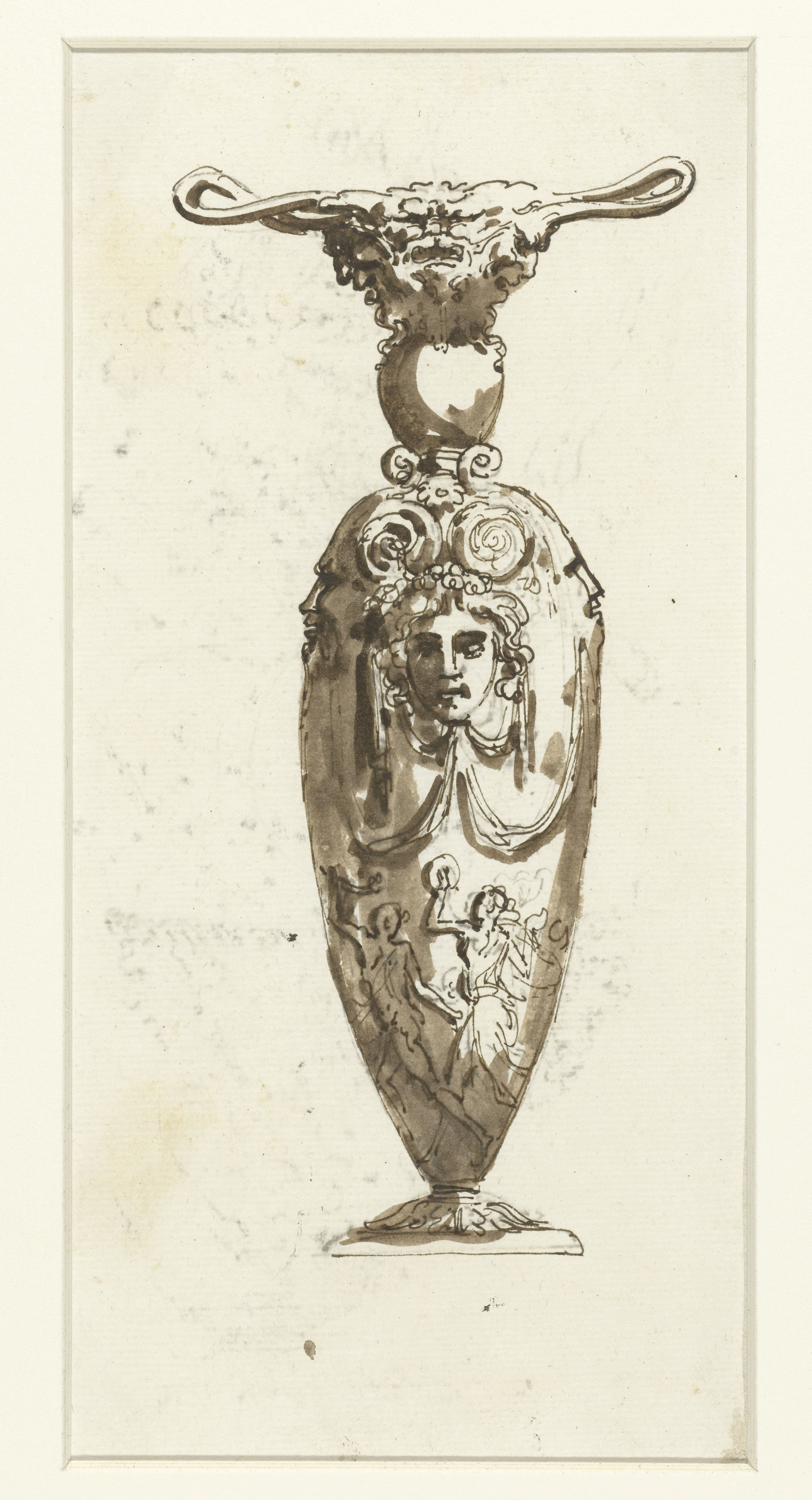Siervaas met mascarons