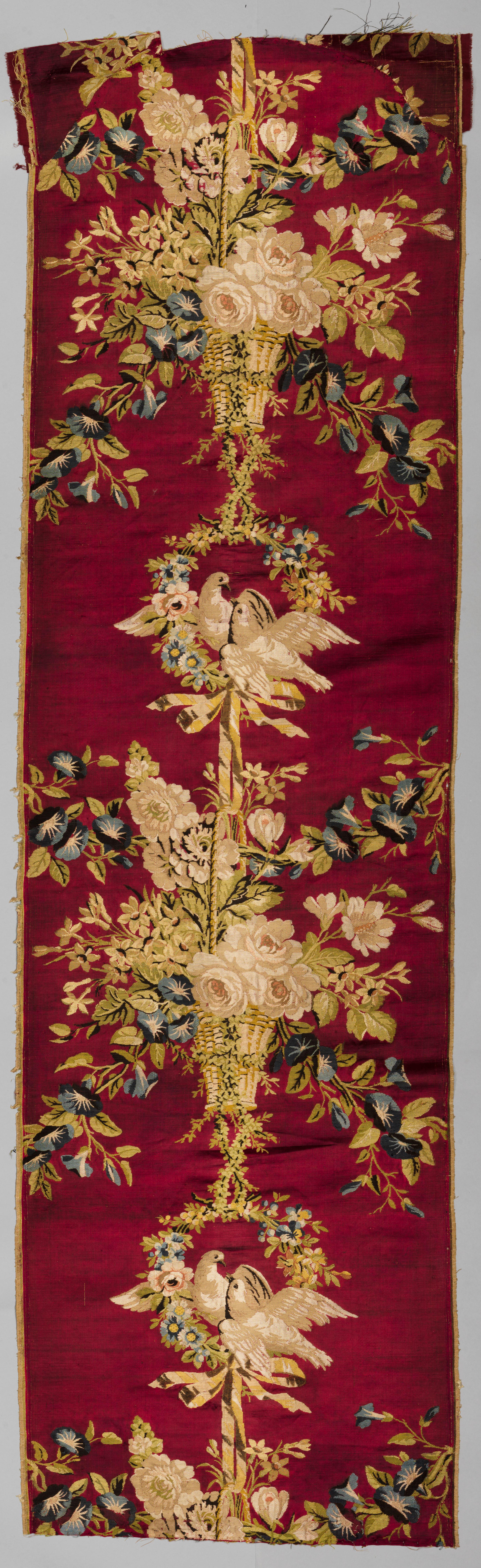 Wandbespanning van lampas met tortelduivenpatroon