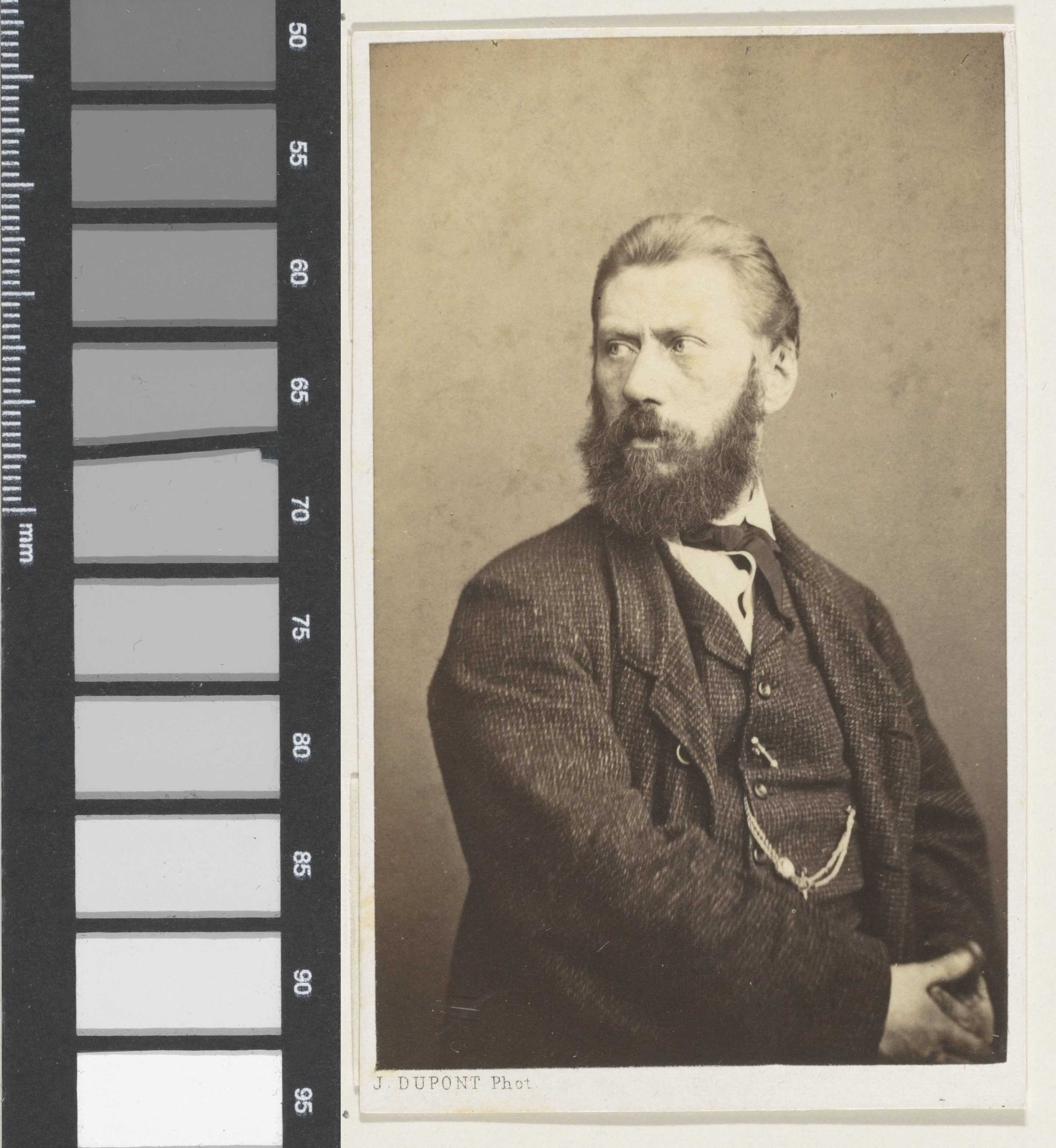 Portret van de schilder Adolf Alexander Dillens, halffiguur