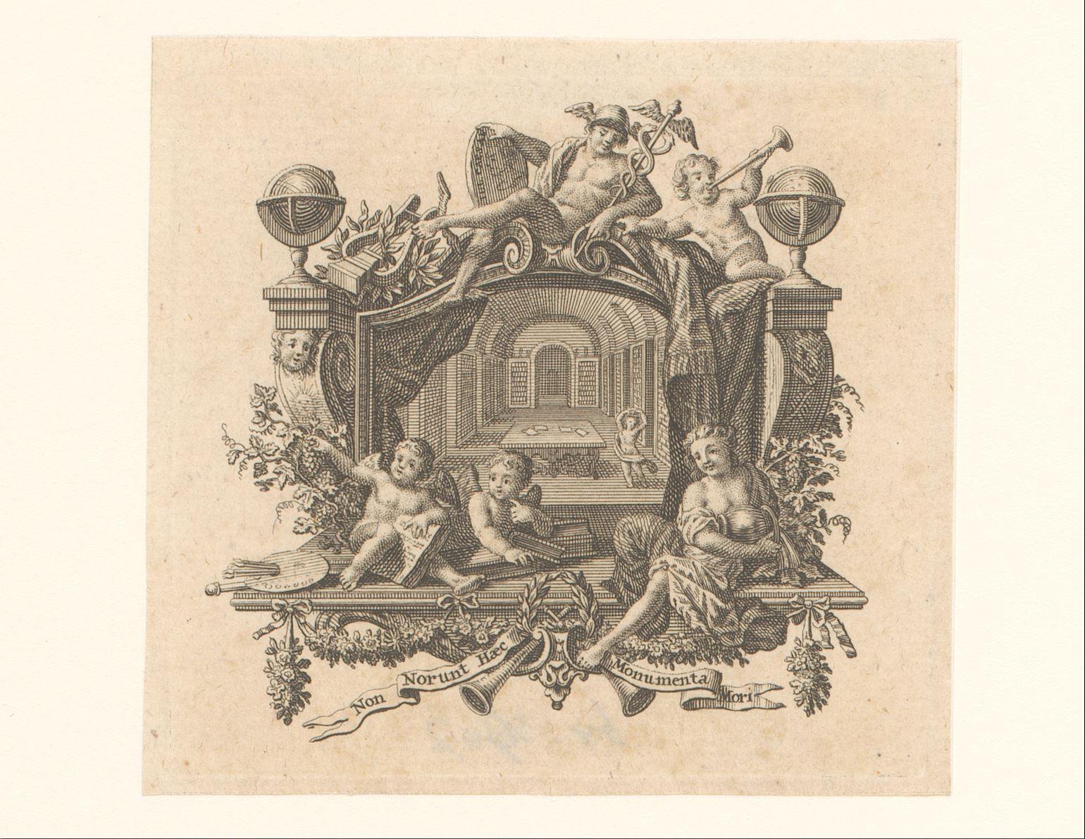 Vignet met figuur in een hal of bibliotheek, Mercurius en putti