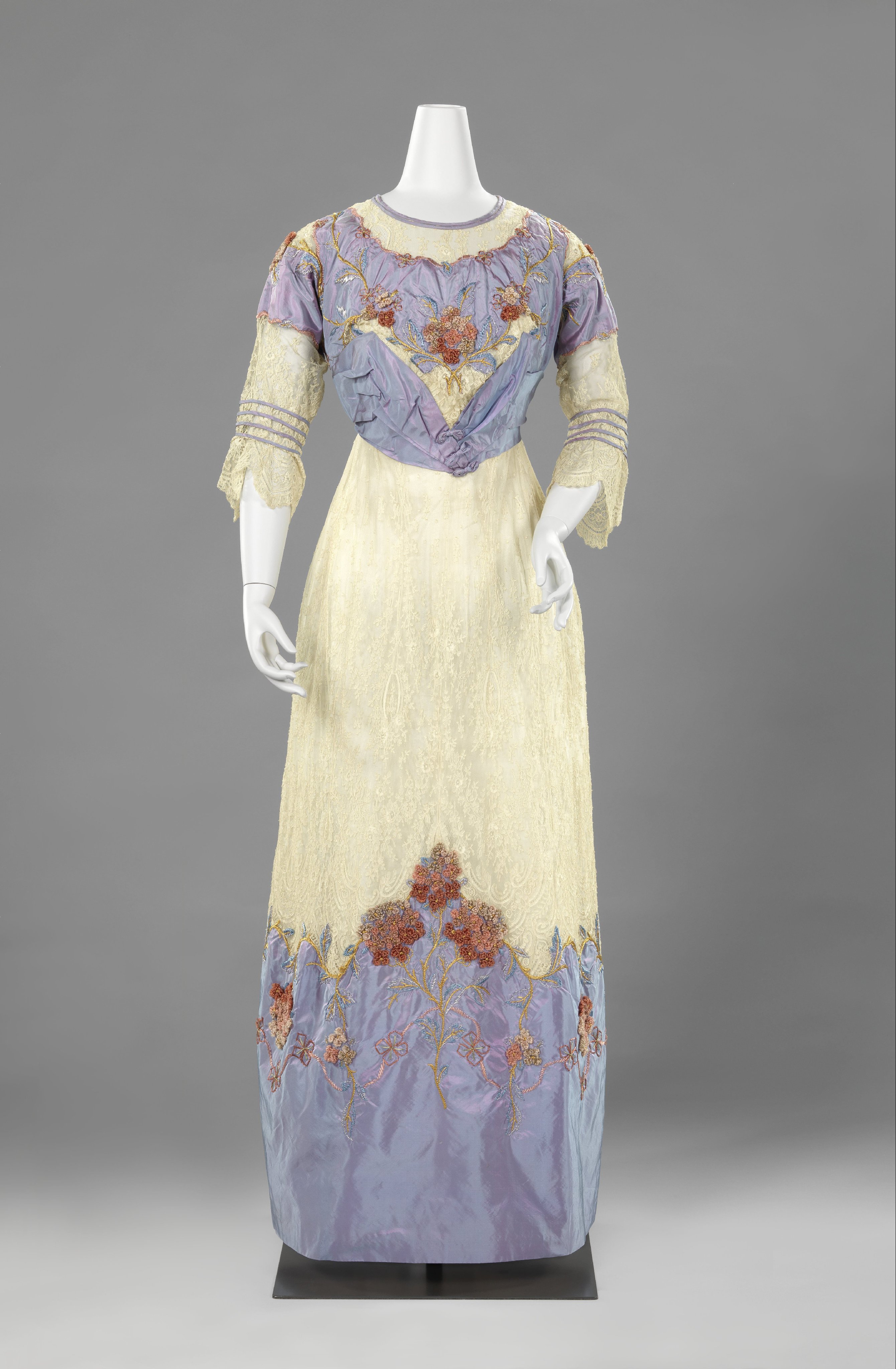 Gown (fourreau)