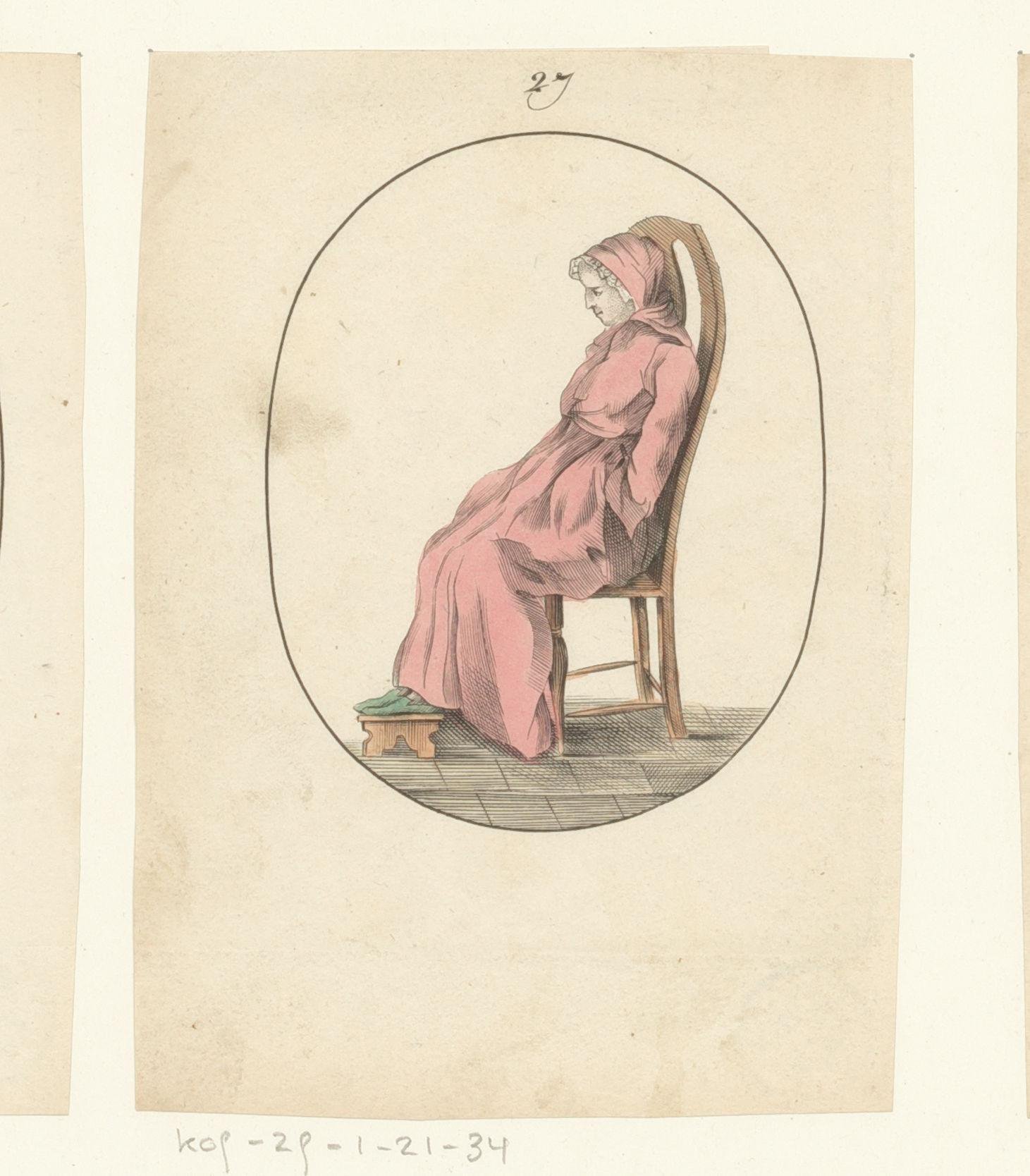 Zittende vrouw met voeten op een stoof