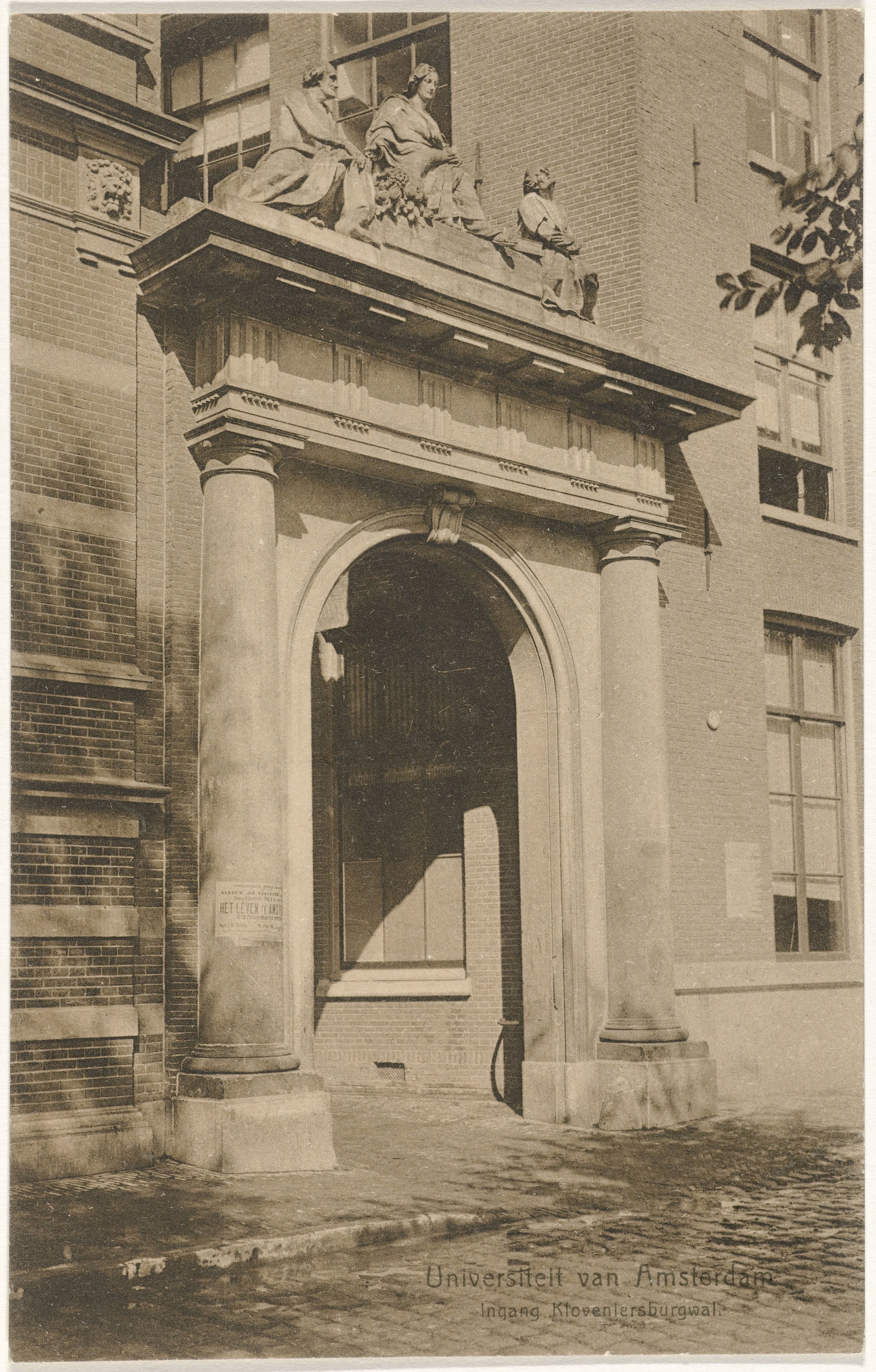 Universiteit van Amsterdam, ingang Kloveniersburgwal
