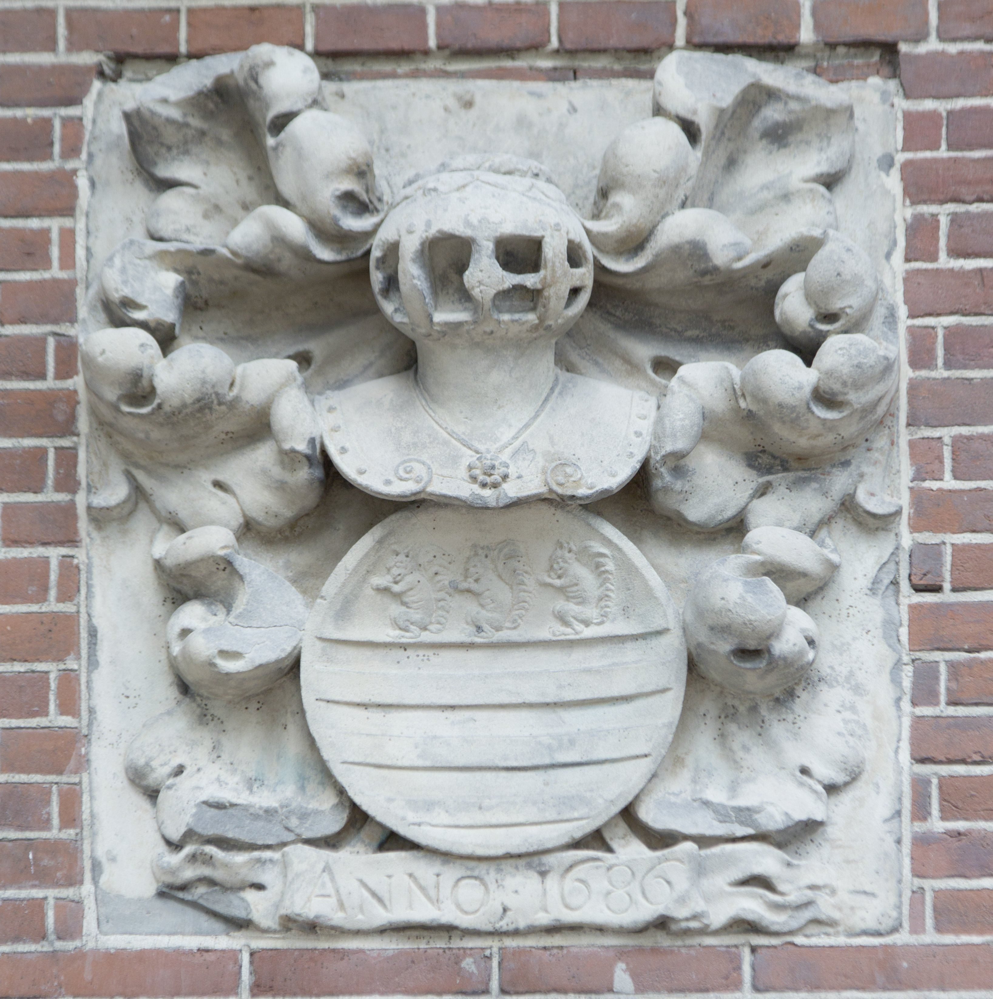Gevelsteen met het wapen Van Baerle