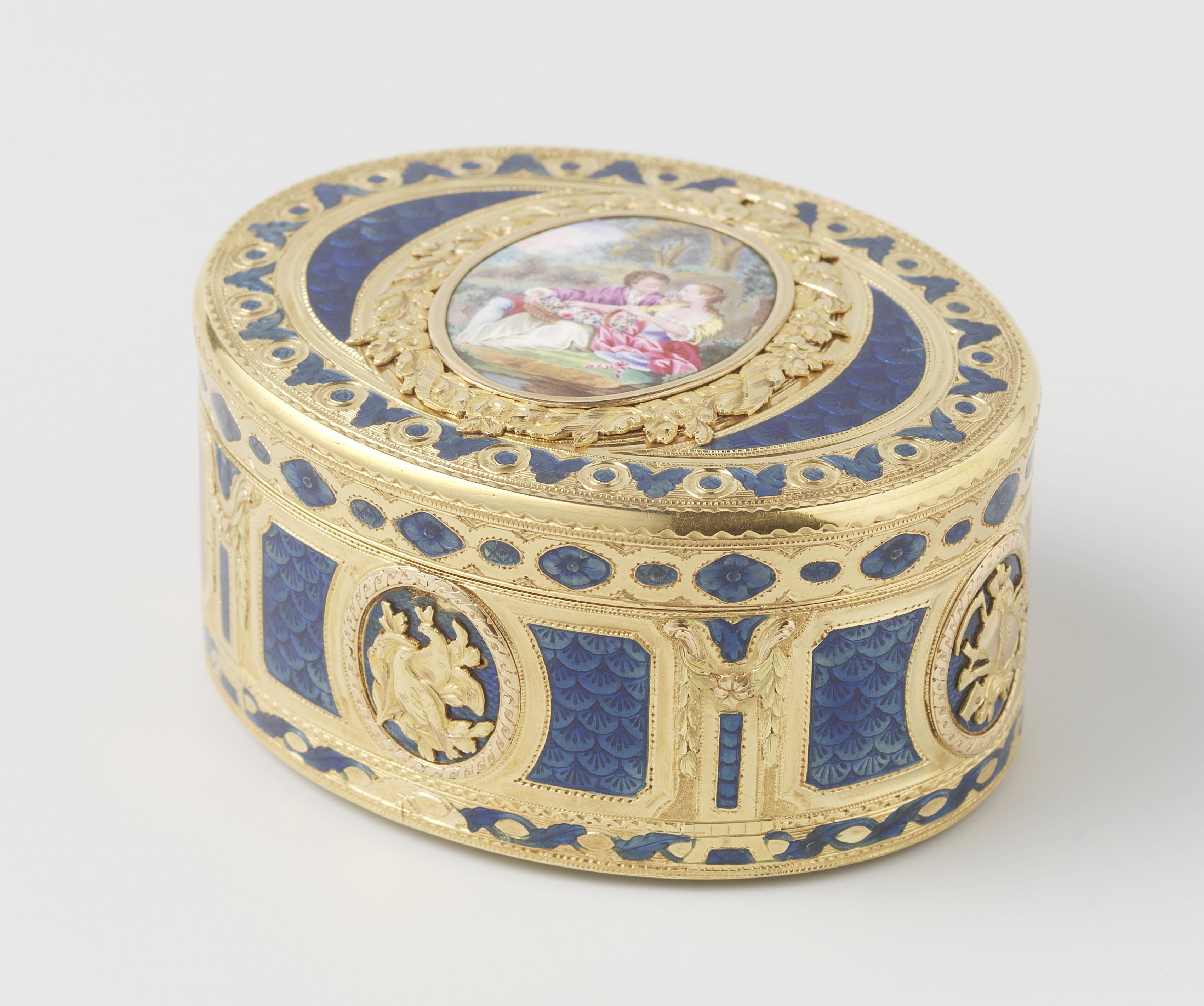 Snuffbox