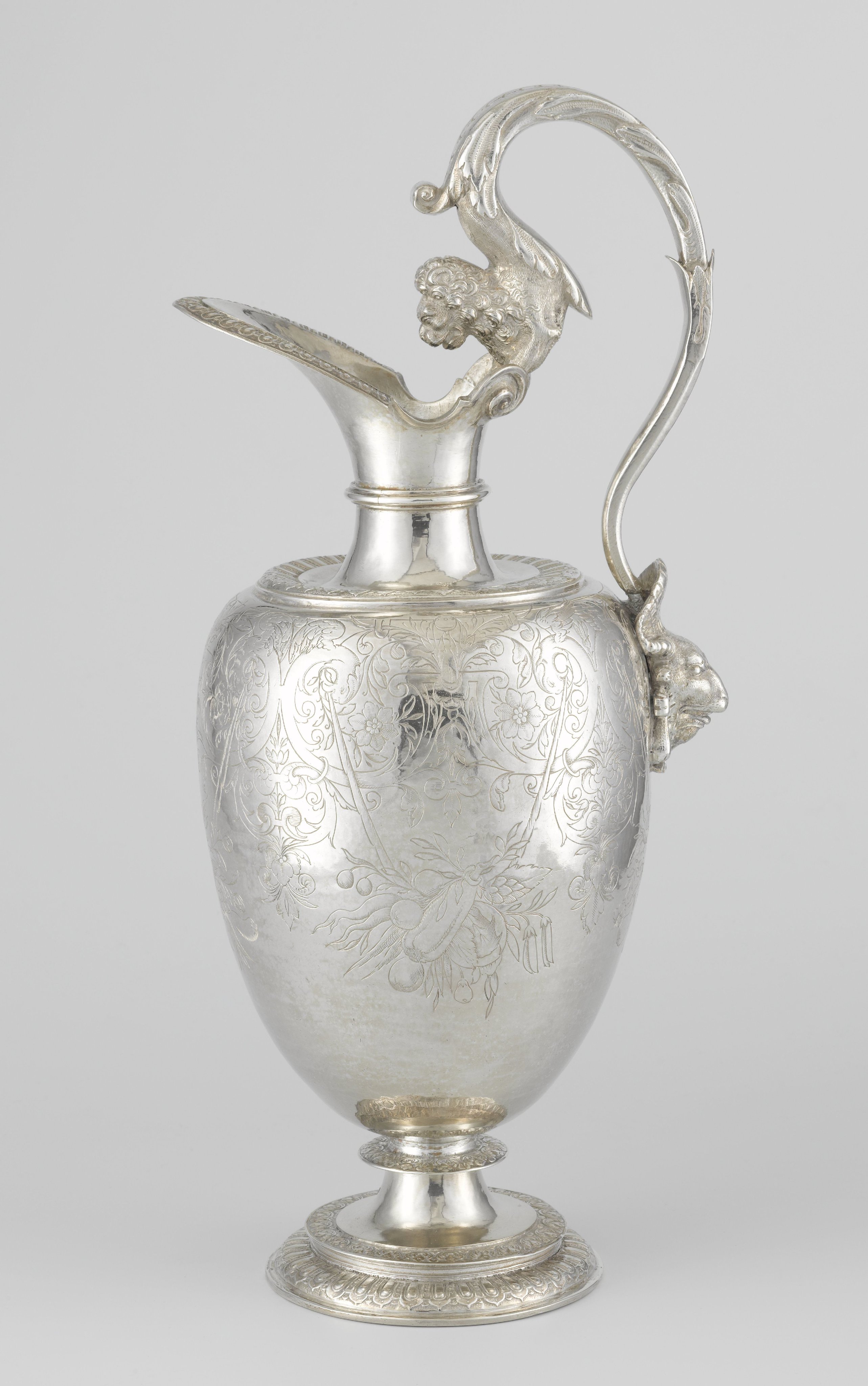 Ewer and basin with the arms of Vlissingen