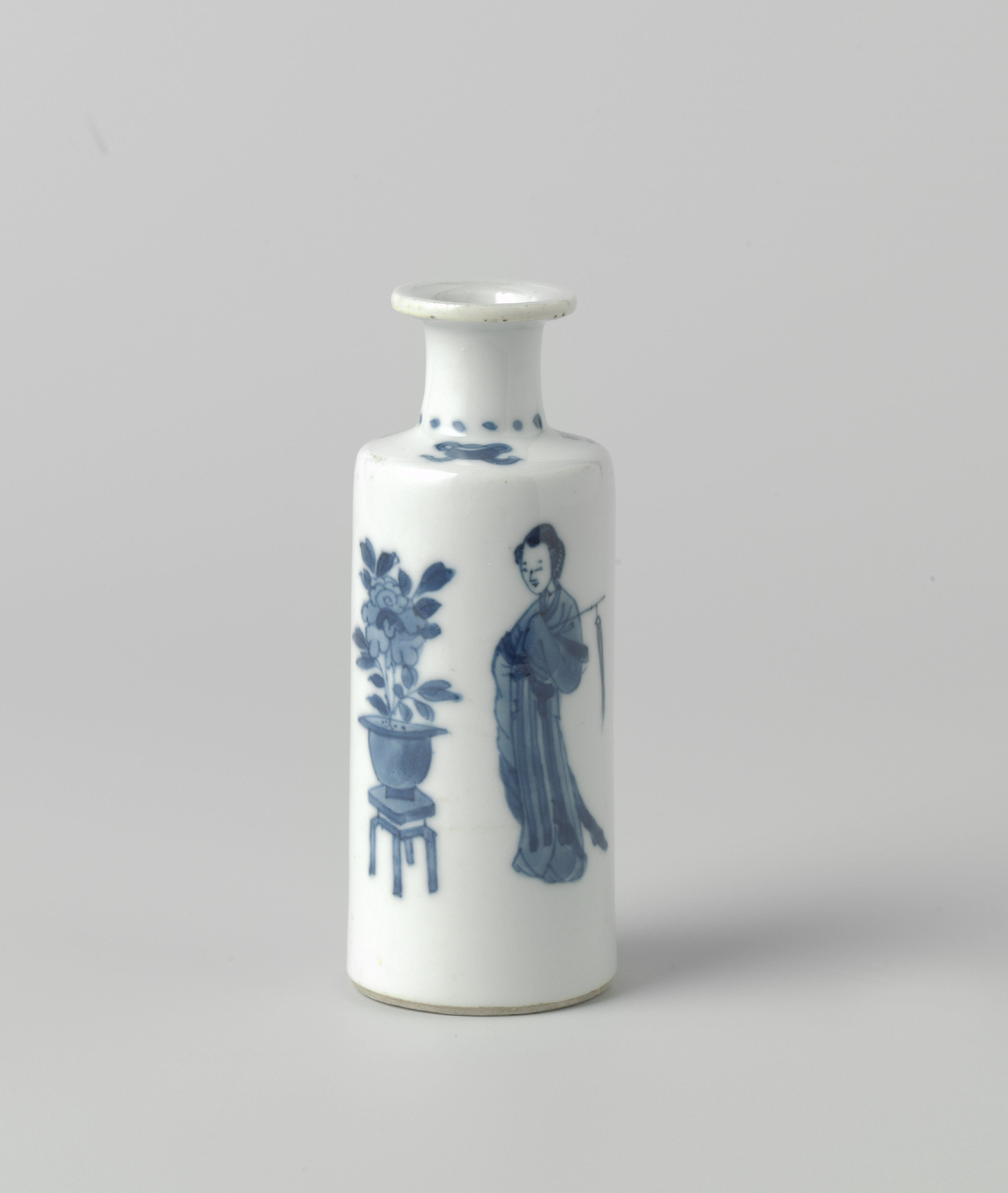 Cilindrical vase with vrouwen and flower pots