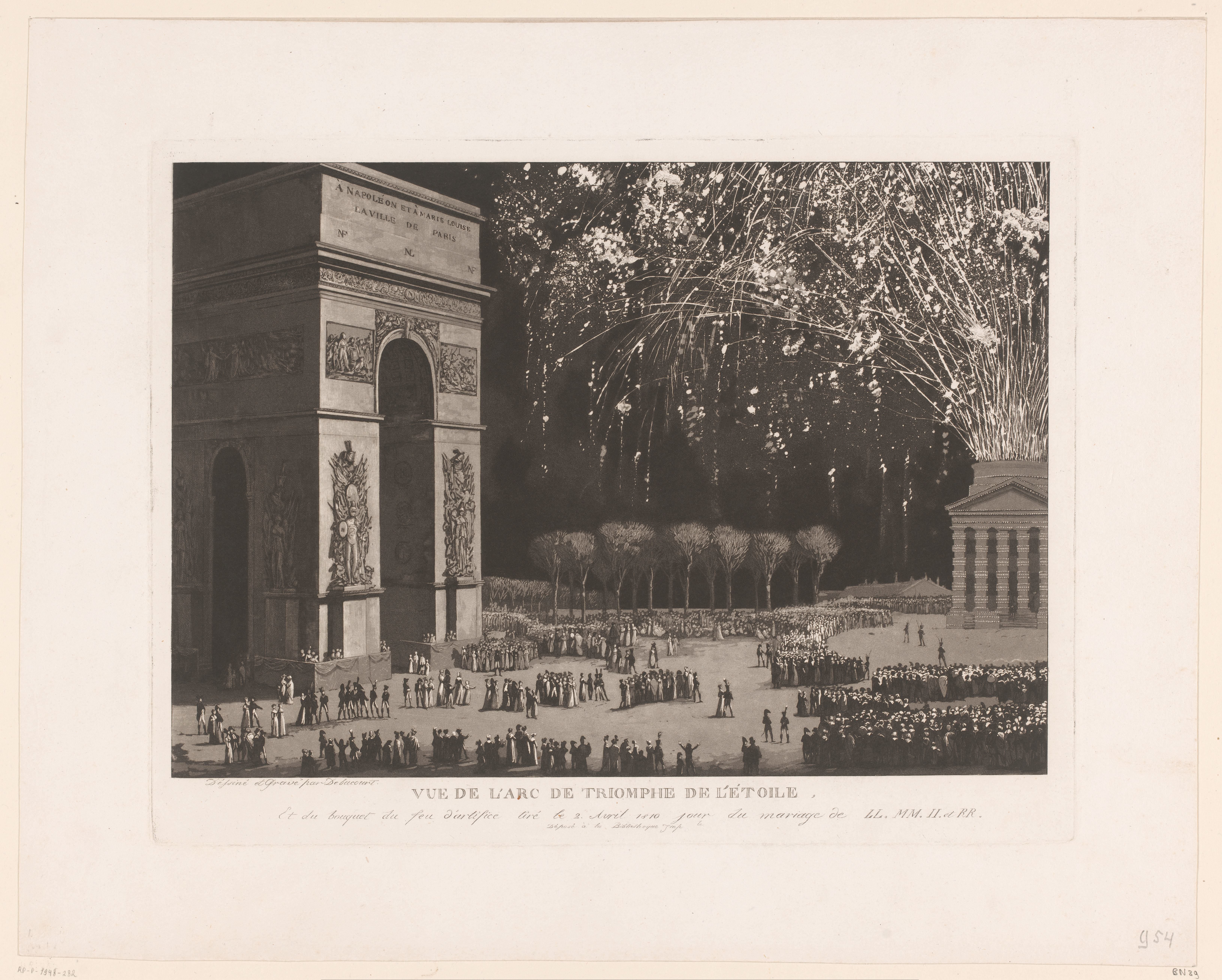 Zicht op de Arc de Triomphe in Parijs met vuurwerk