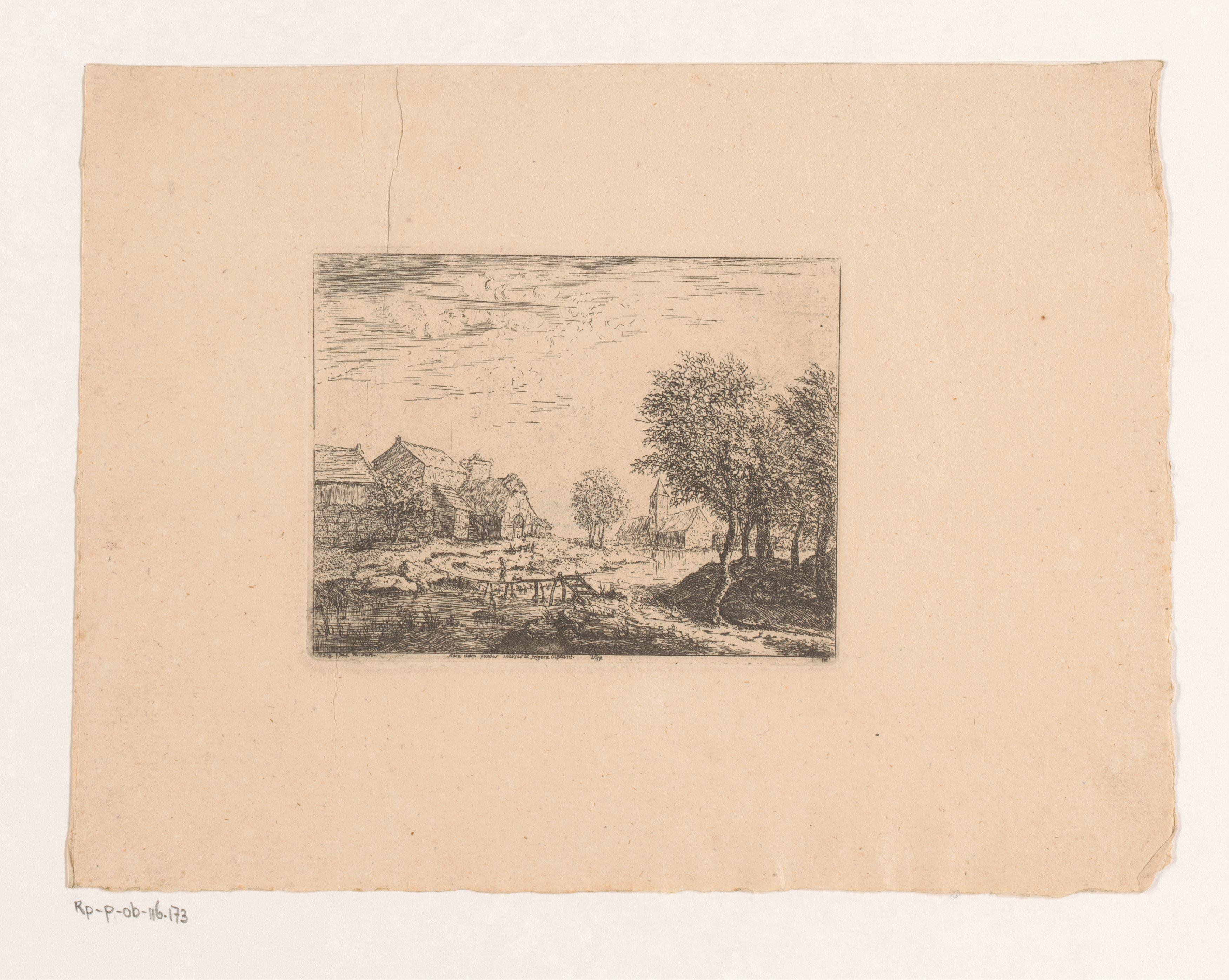 Landschap met houten loopbrug richting een dorp