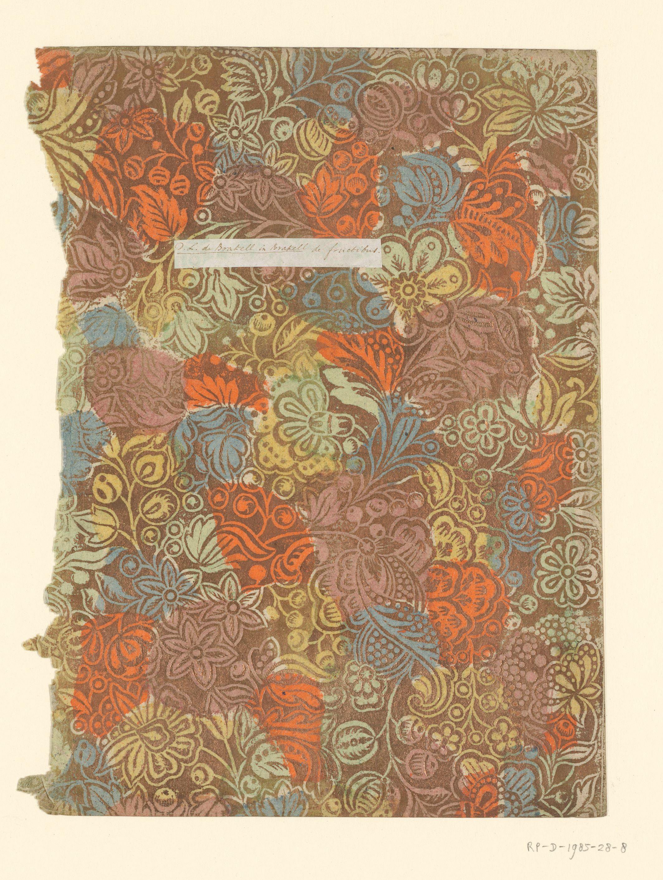 Blad met bloemen en vruchten
