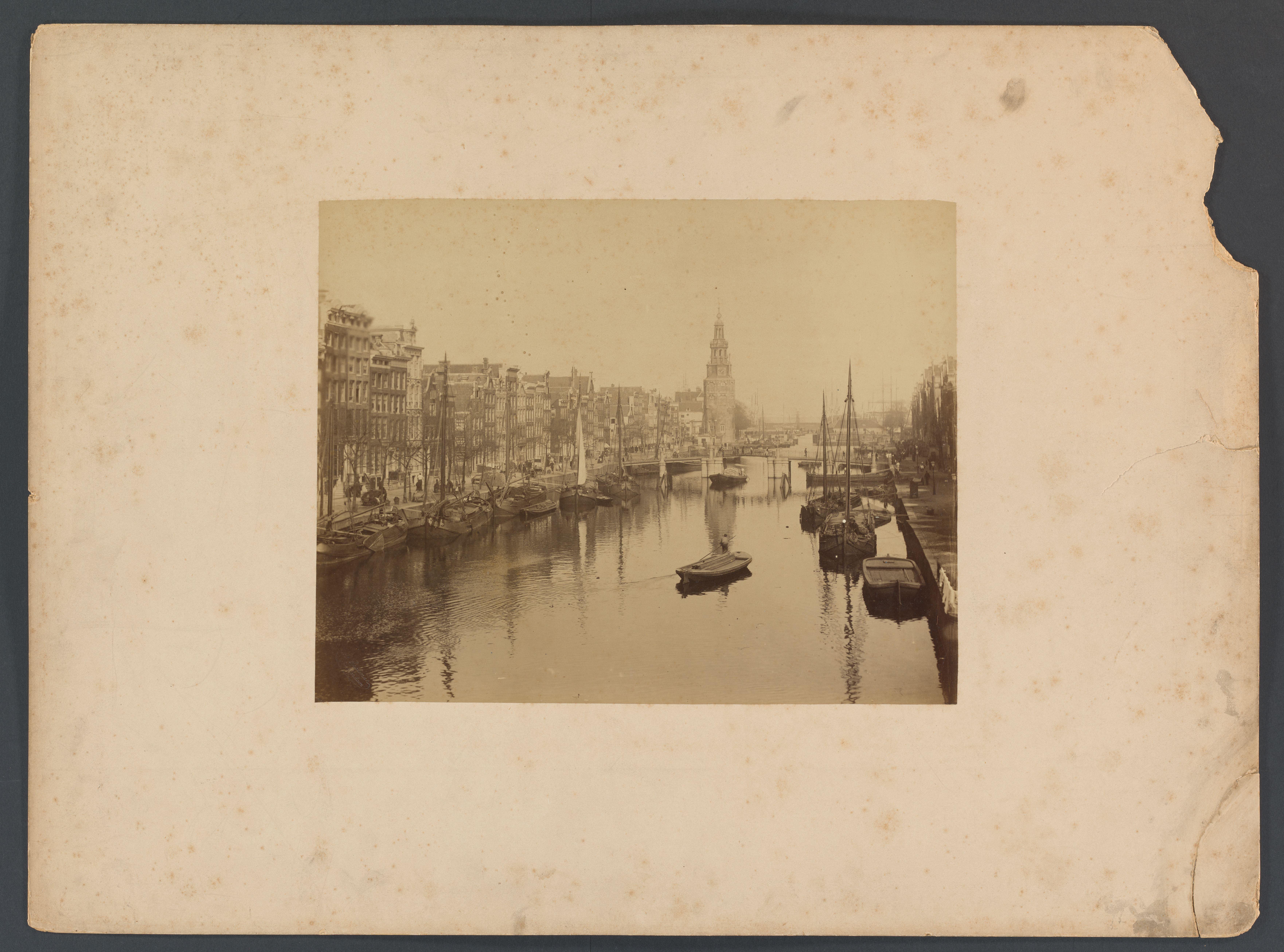Oude Schans en Montelbaanstoren te Amsterdam