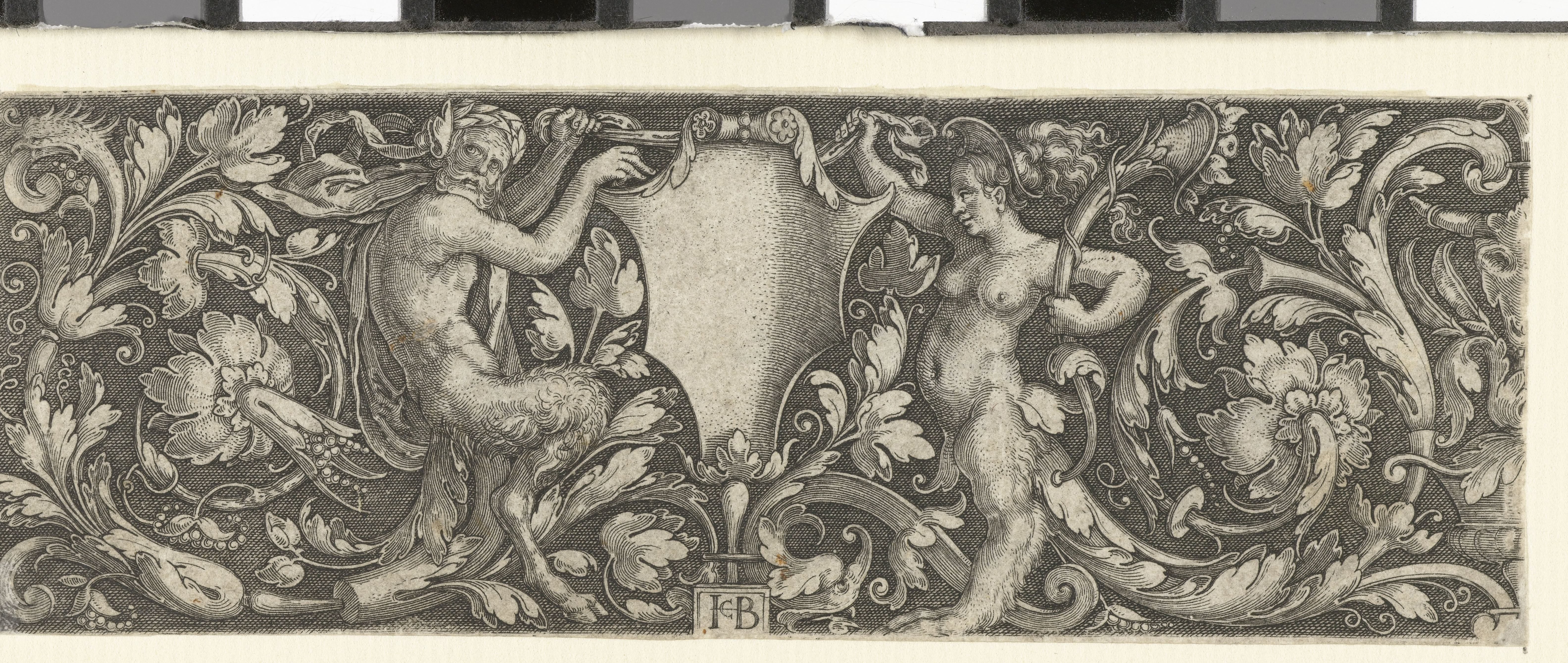 Fries met een schild gedragen door een mannelijke en een vrouwelijke satyr