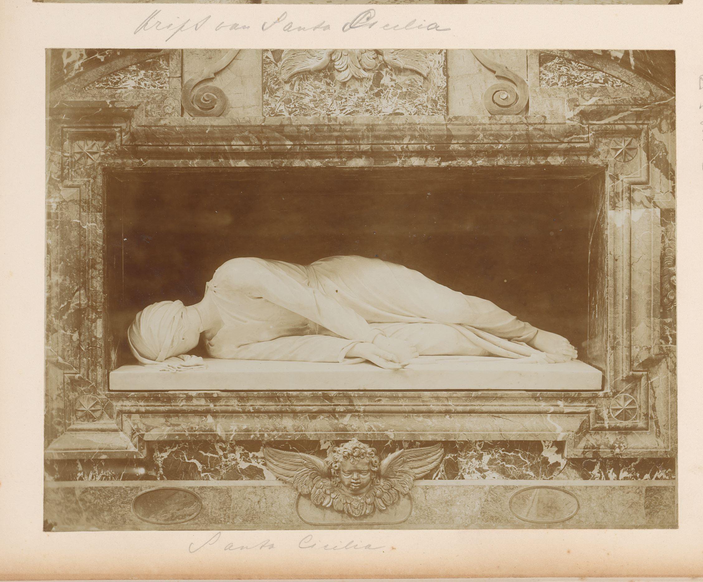 Sculptuur van Sint-Cecilia in de Basiliek van Santa Cecilia in Trastevere te Rome, Italië