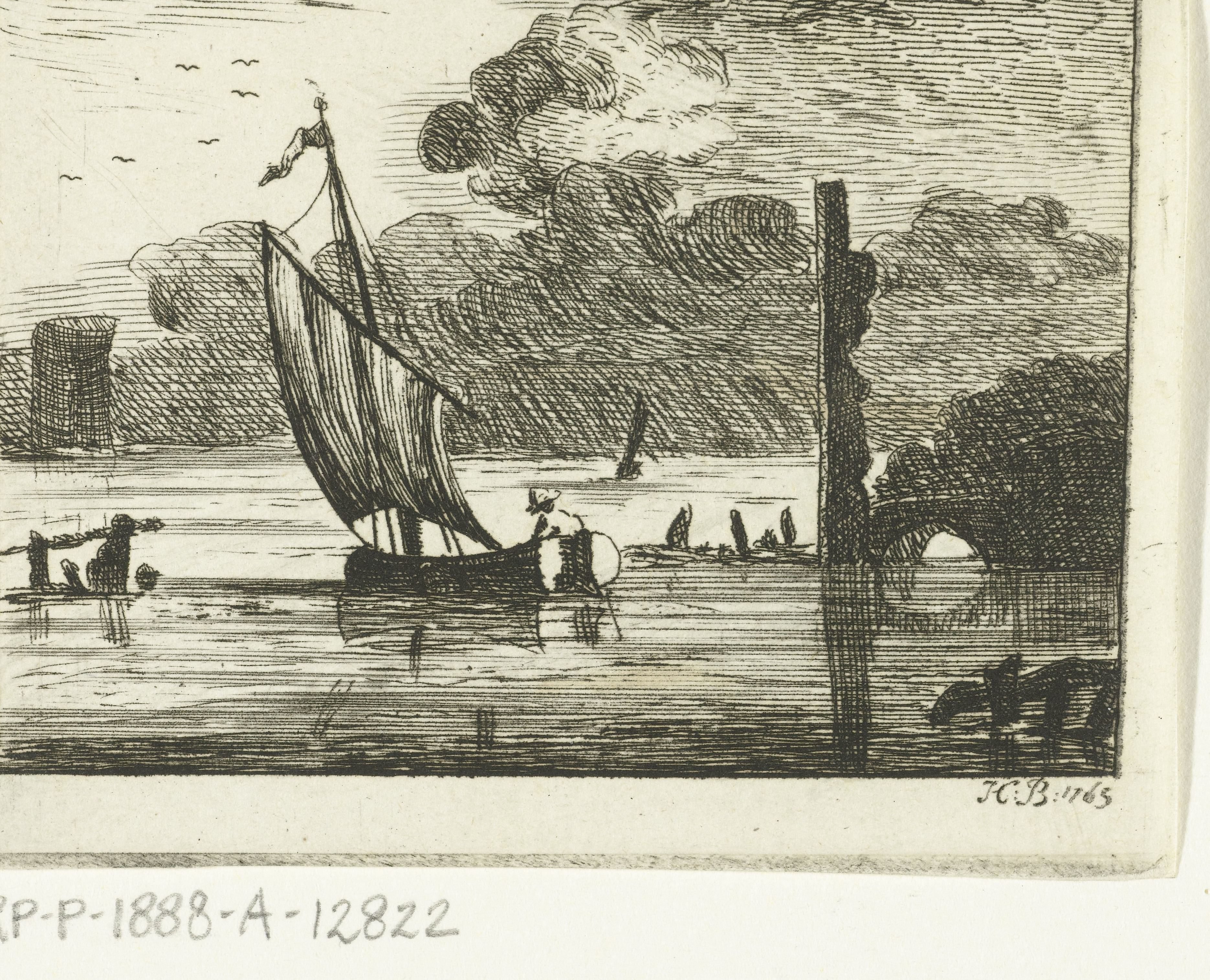 Riviergezicht met man in zeilboot en donkere wolkenlucht