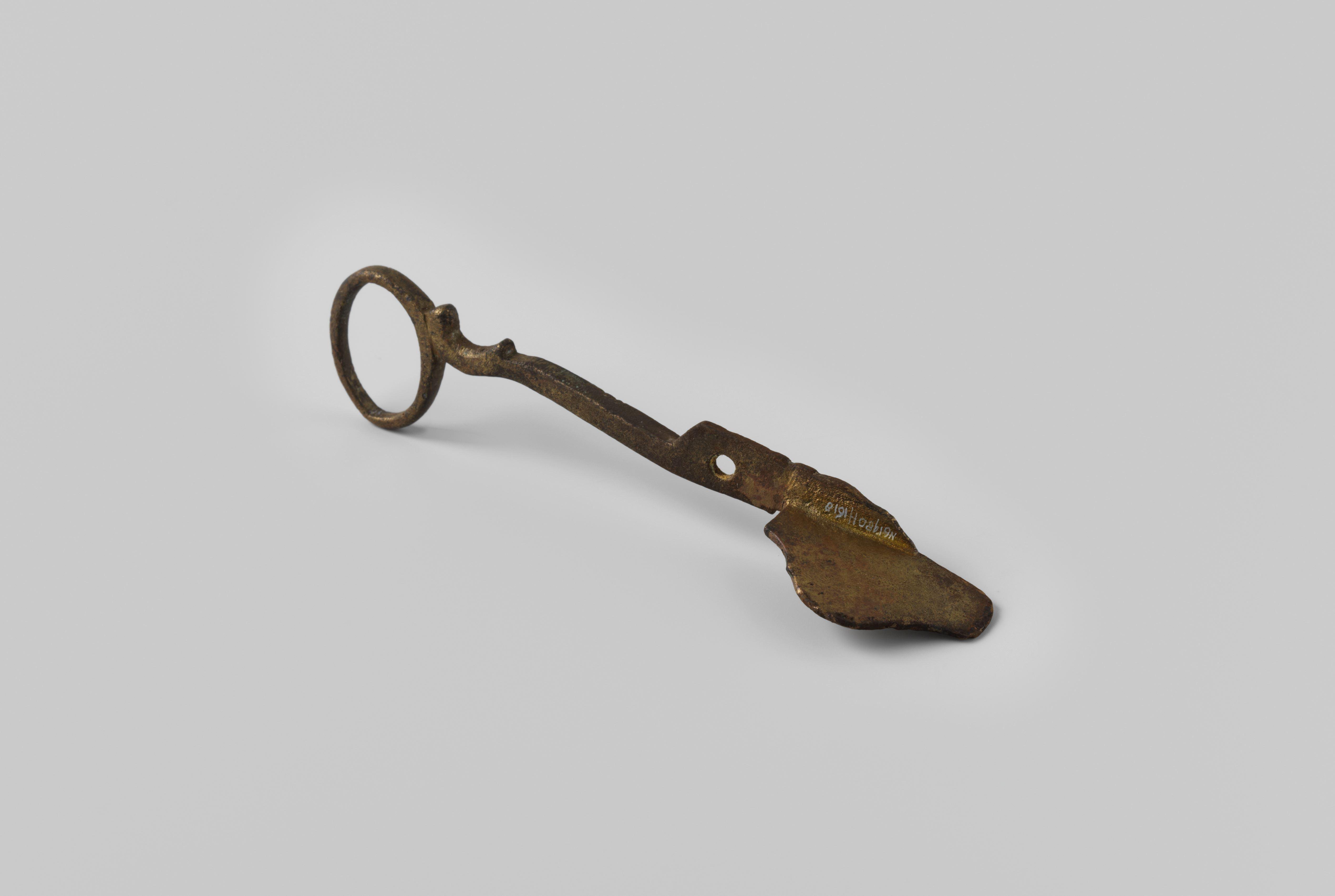 Candle snuffer from the wreck of the Dutch East Indiaman Hollandia