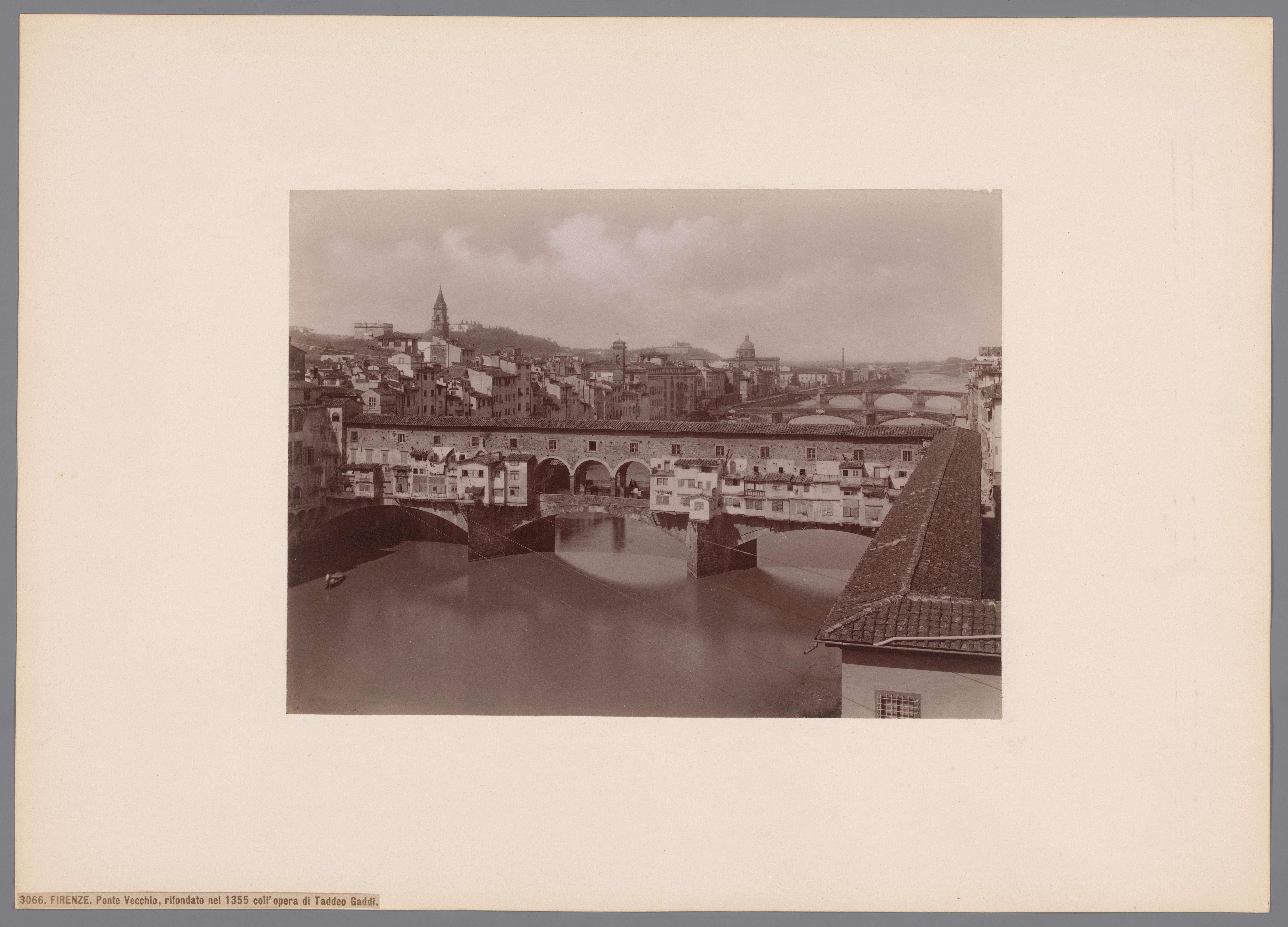 Ponte Vecchio over de Arno te Florence, Italië