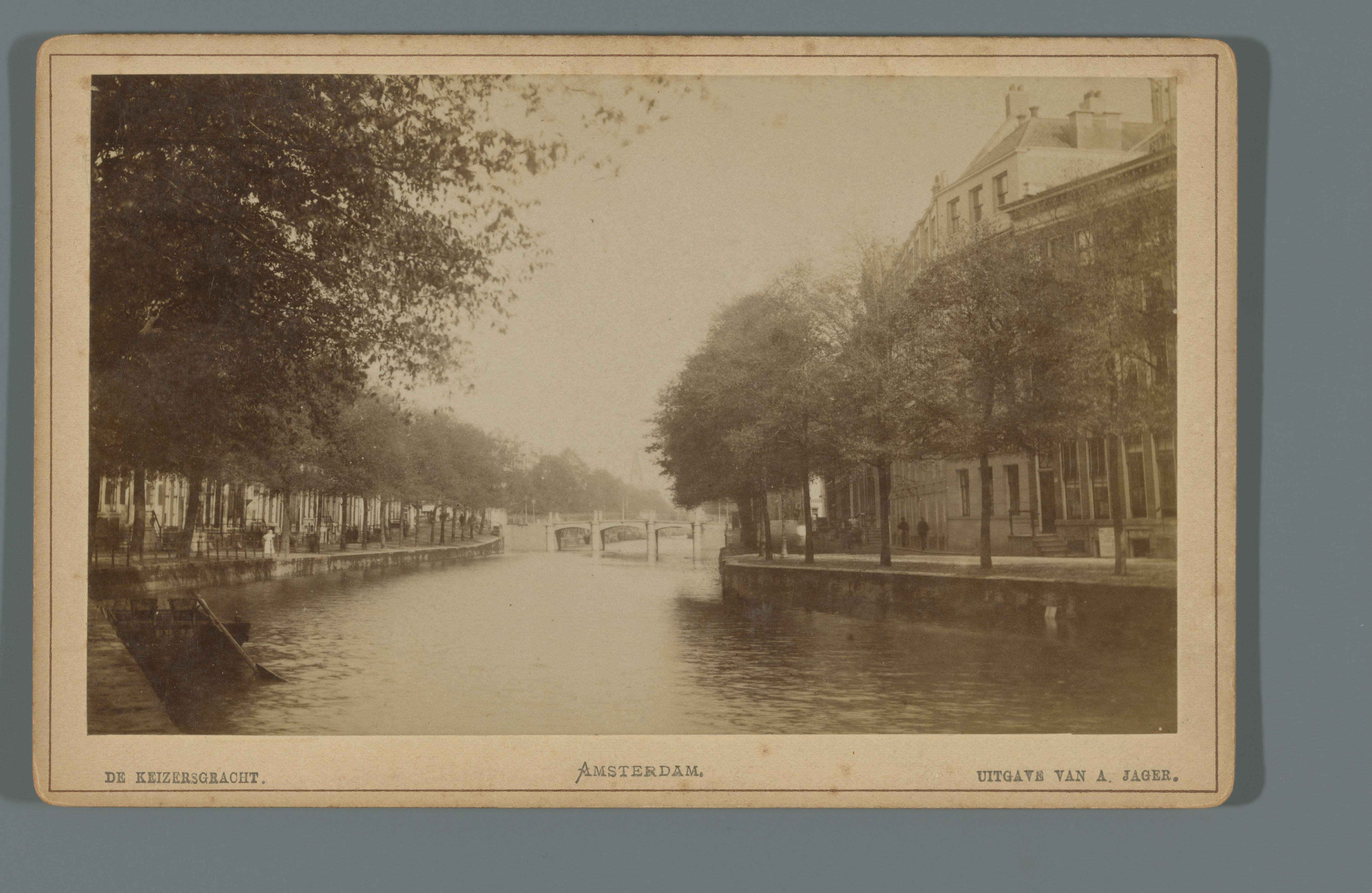 Gezicht op de Keizersgracht bij de Westermarkt in Amsterdam