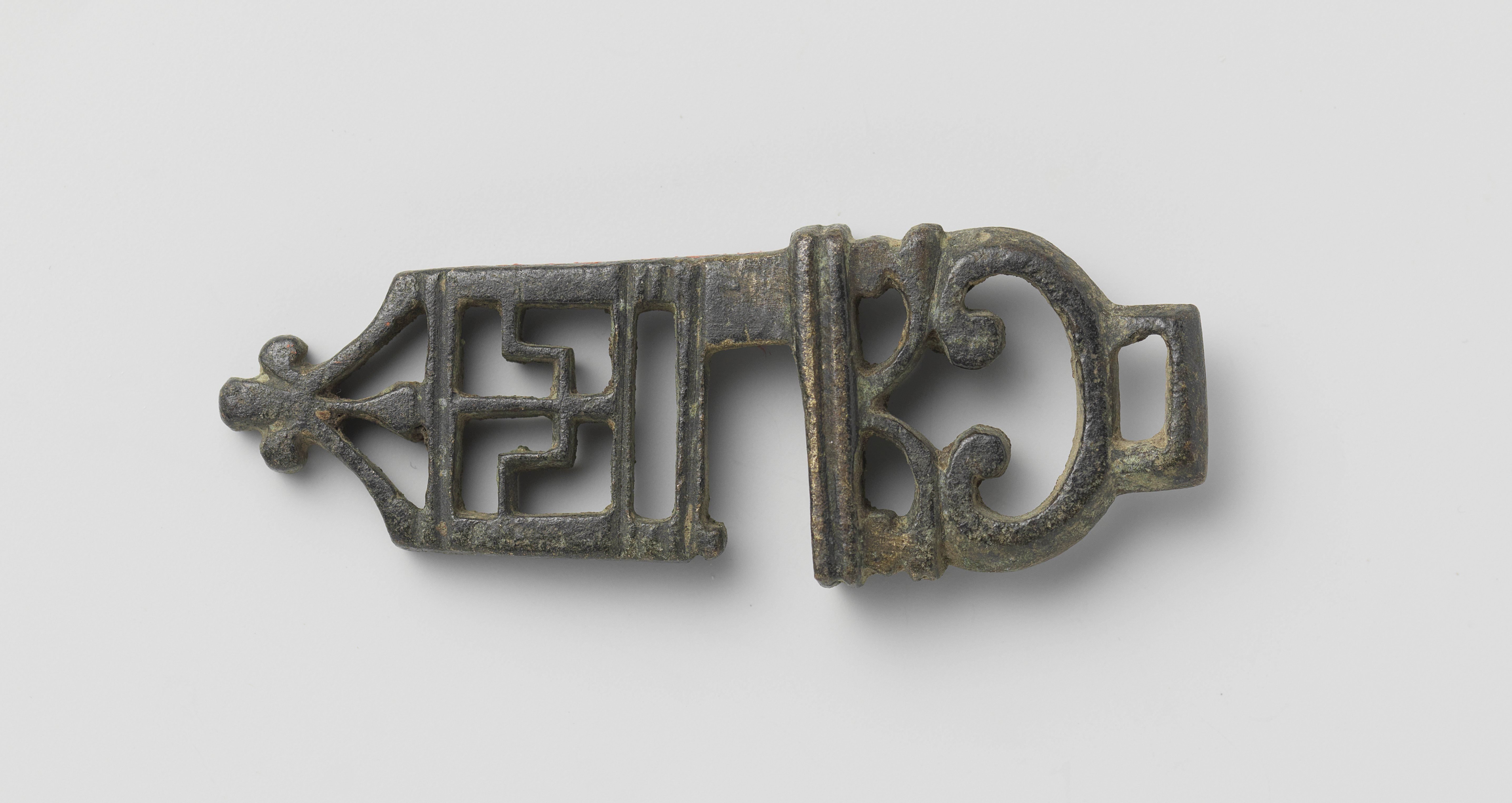 Key latch