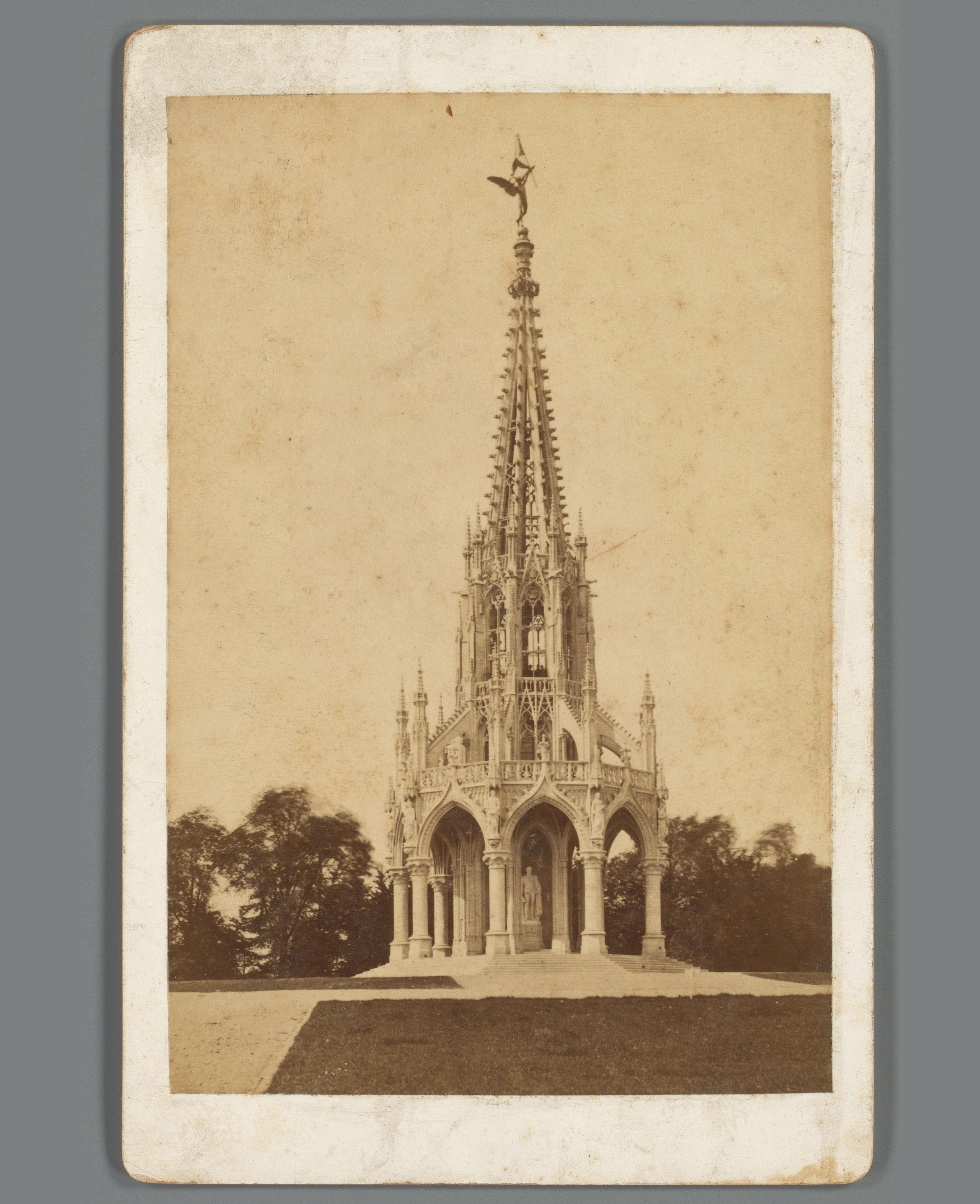 Monument voor de Dynastie, Brussel