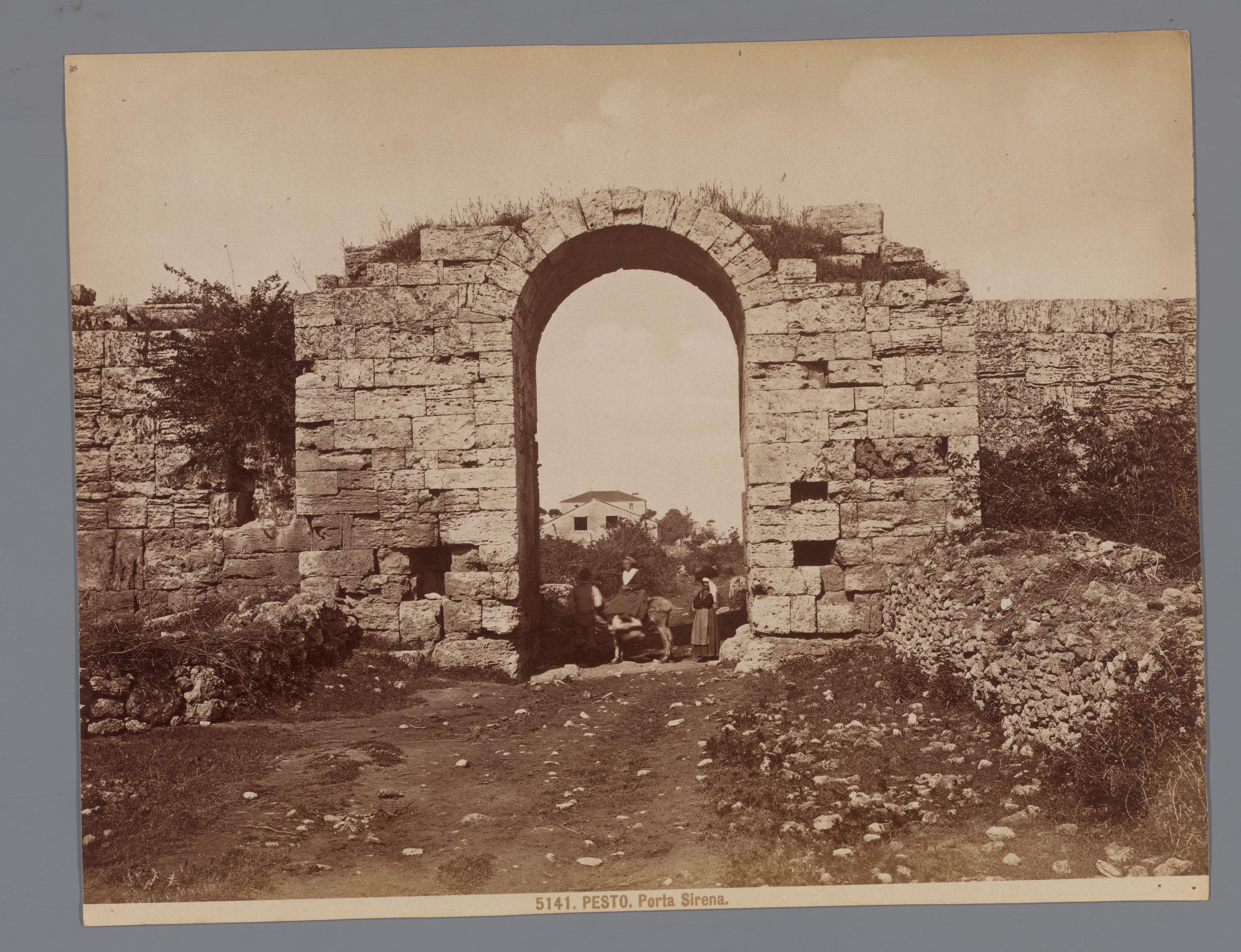 Porta Sirena te Paestum