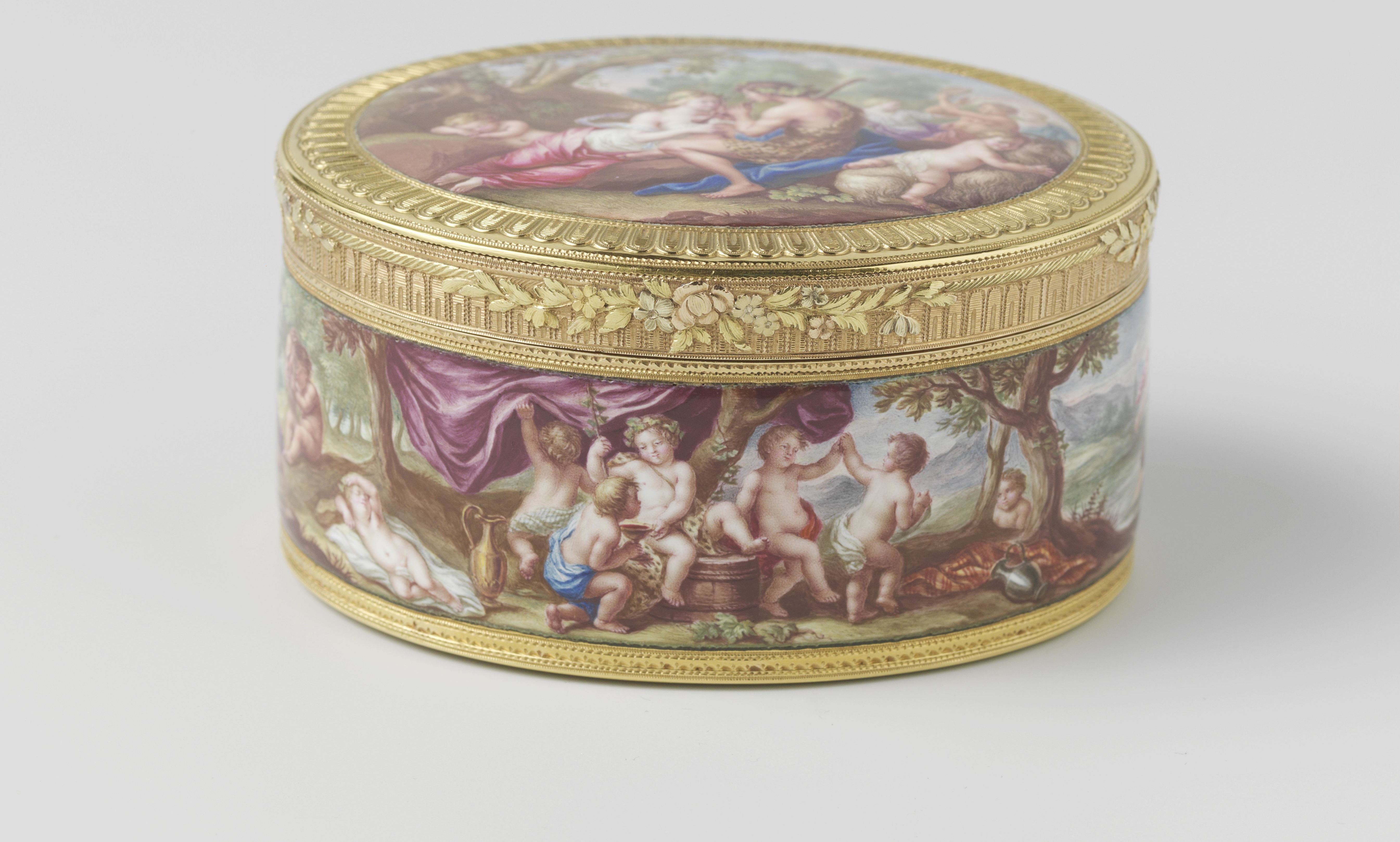 Snuifdoos van goud, ovaal, met op het deksel een herdersscène in émail, op de wanden spelende putti