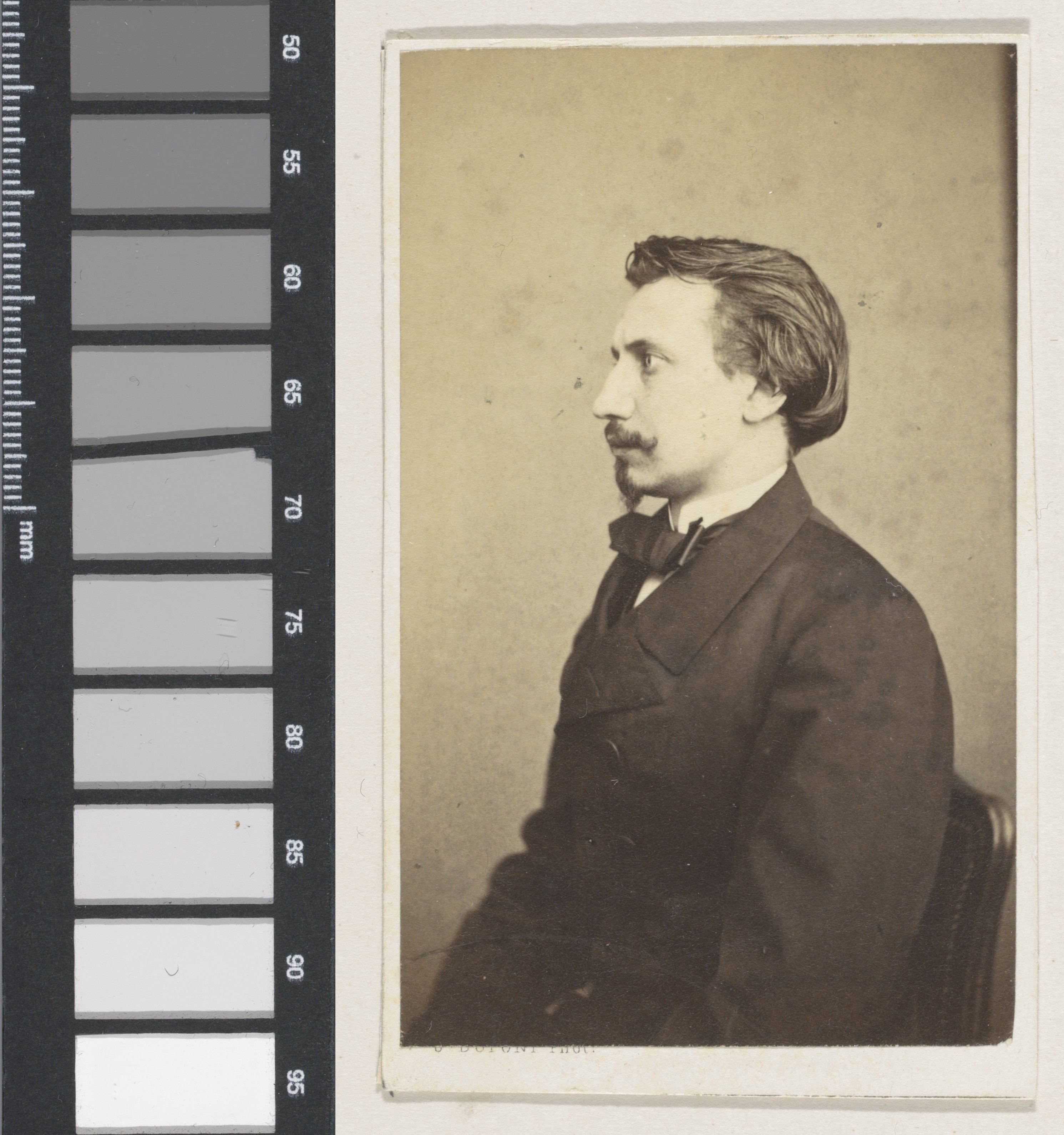 Portret van de graveur Joseph Wildiers, halffiguur