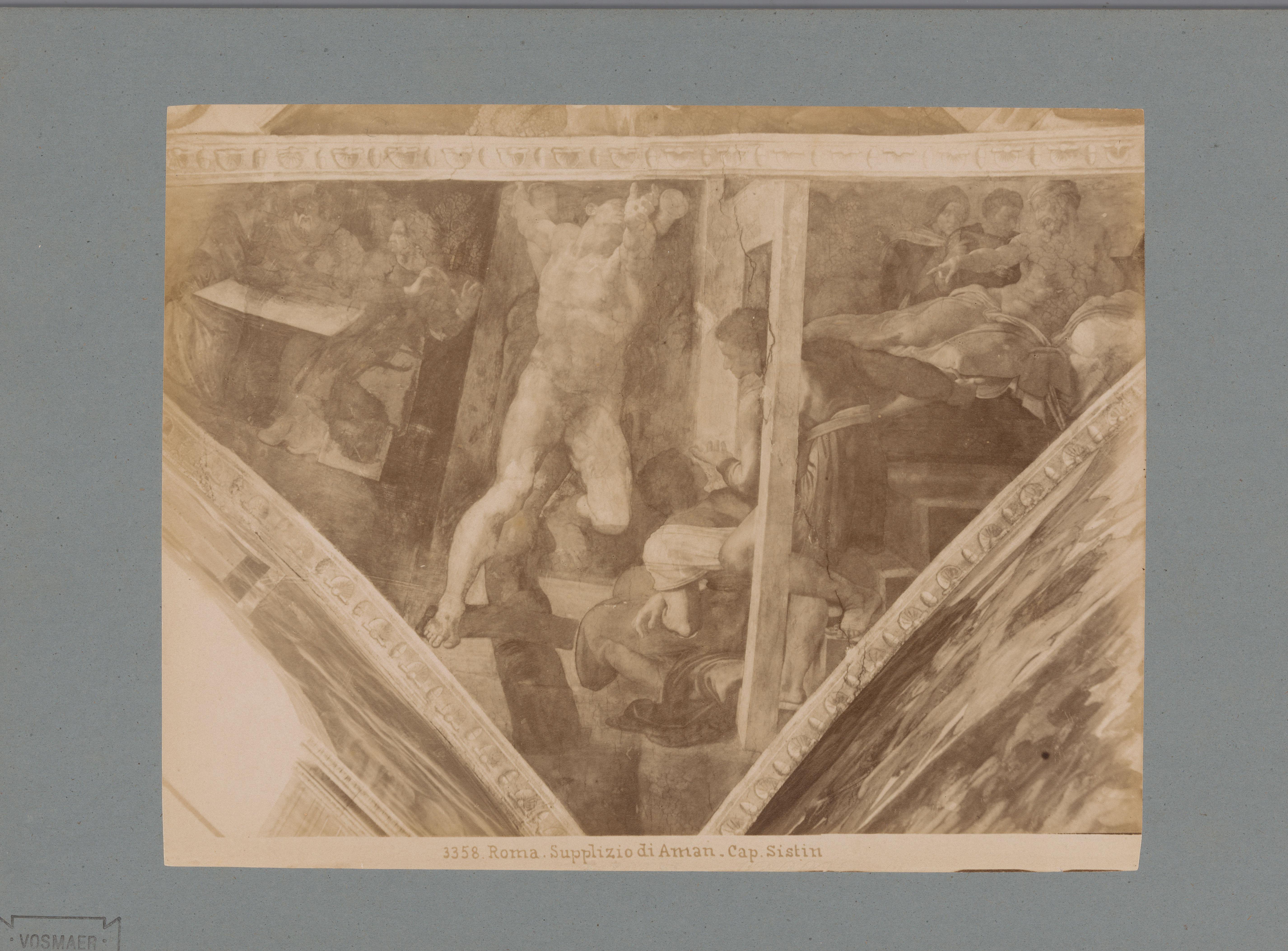 Fotoreproductie van het fresco Het ophangen van Haman door Michelangelo in de Sixtijnse kapel