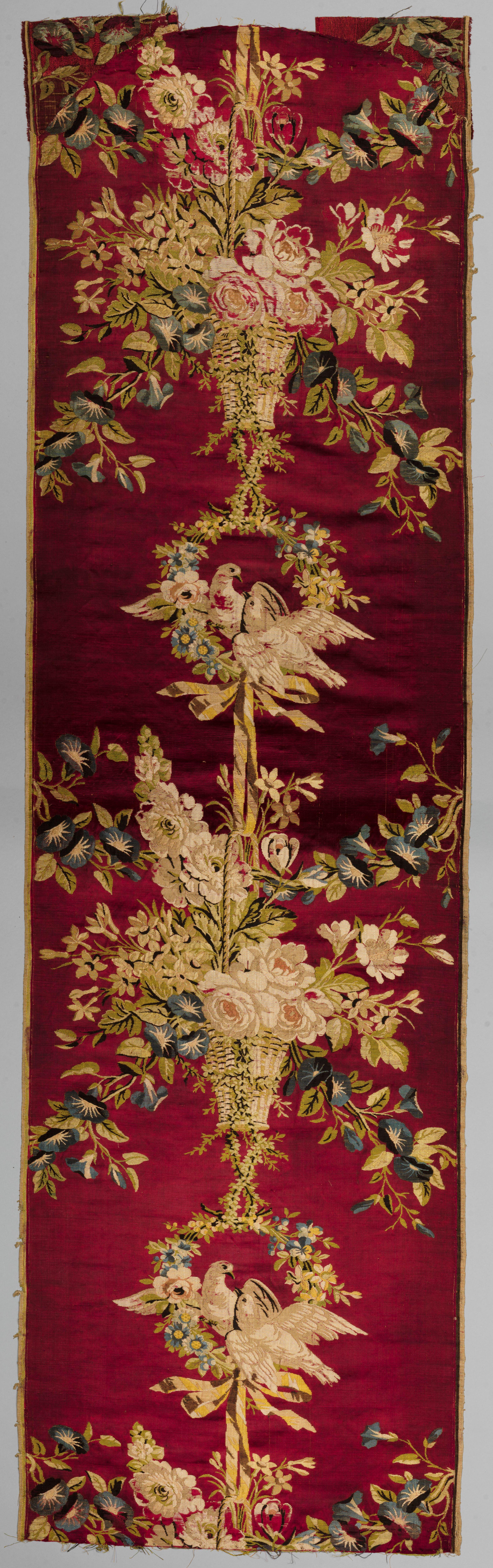 Wandbespanning van lampas met tortelduivenpatroon