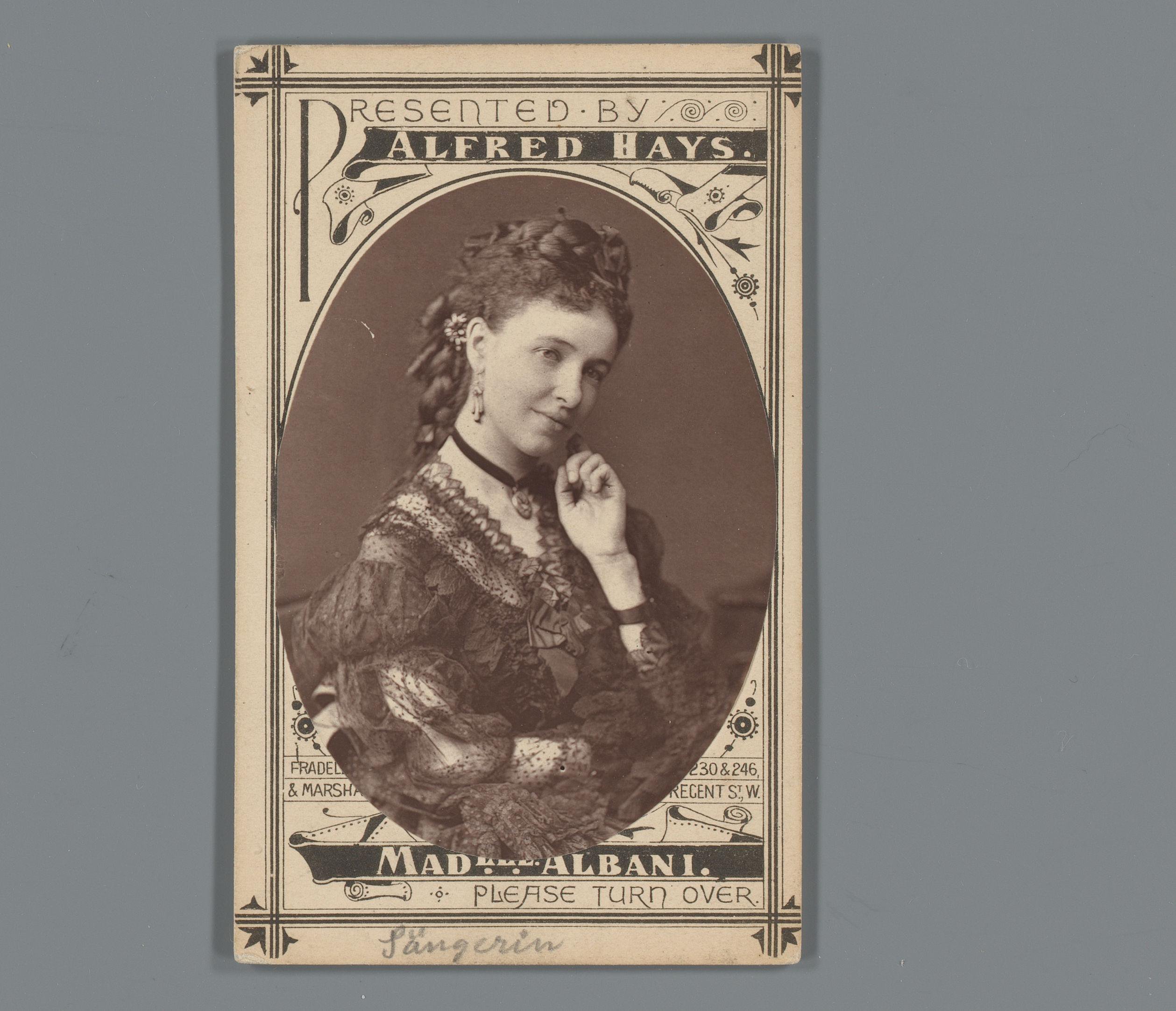 Reclame voor muziekinstrumenten van Alfred Hays met portret van Emma Albani