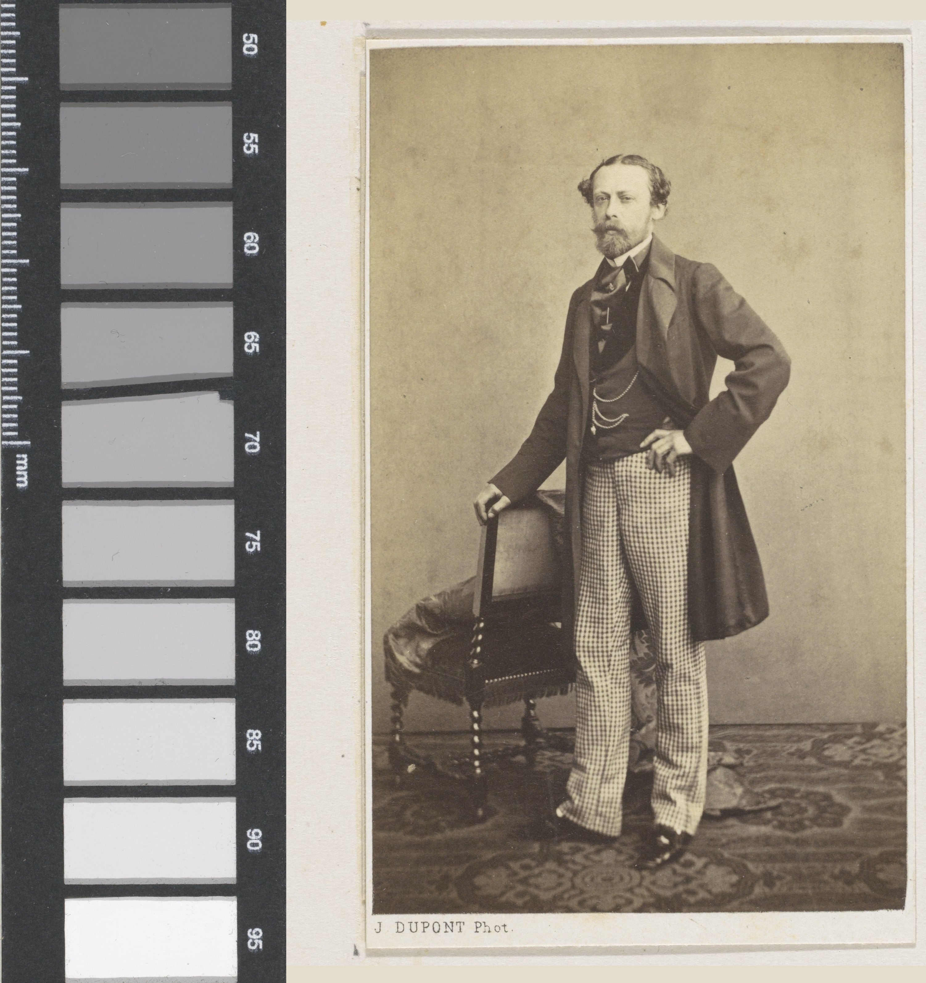 Portret van de schilder Gustave Louis Marie Pieron, ten voeten uit