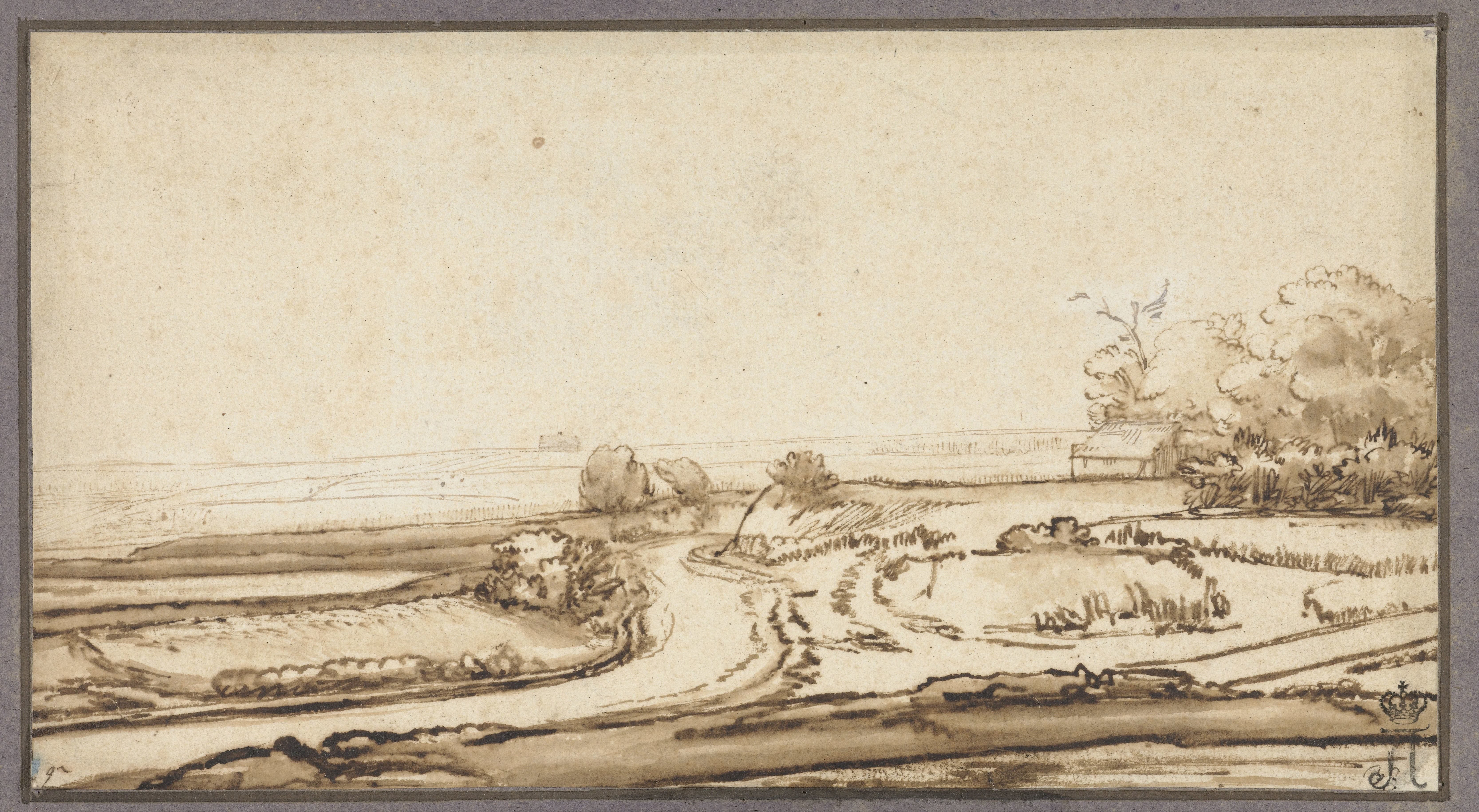 Glooiend landschap met weg en huis aan bosrand